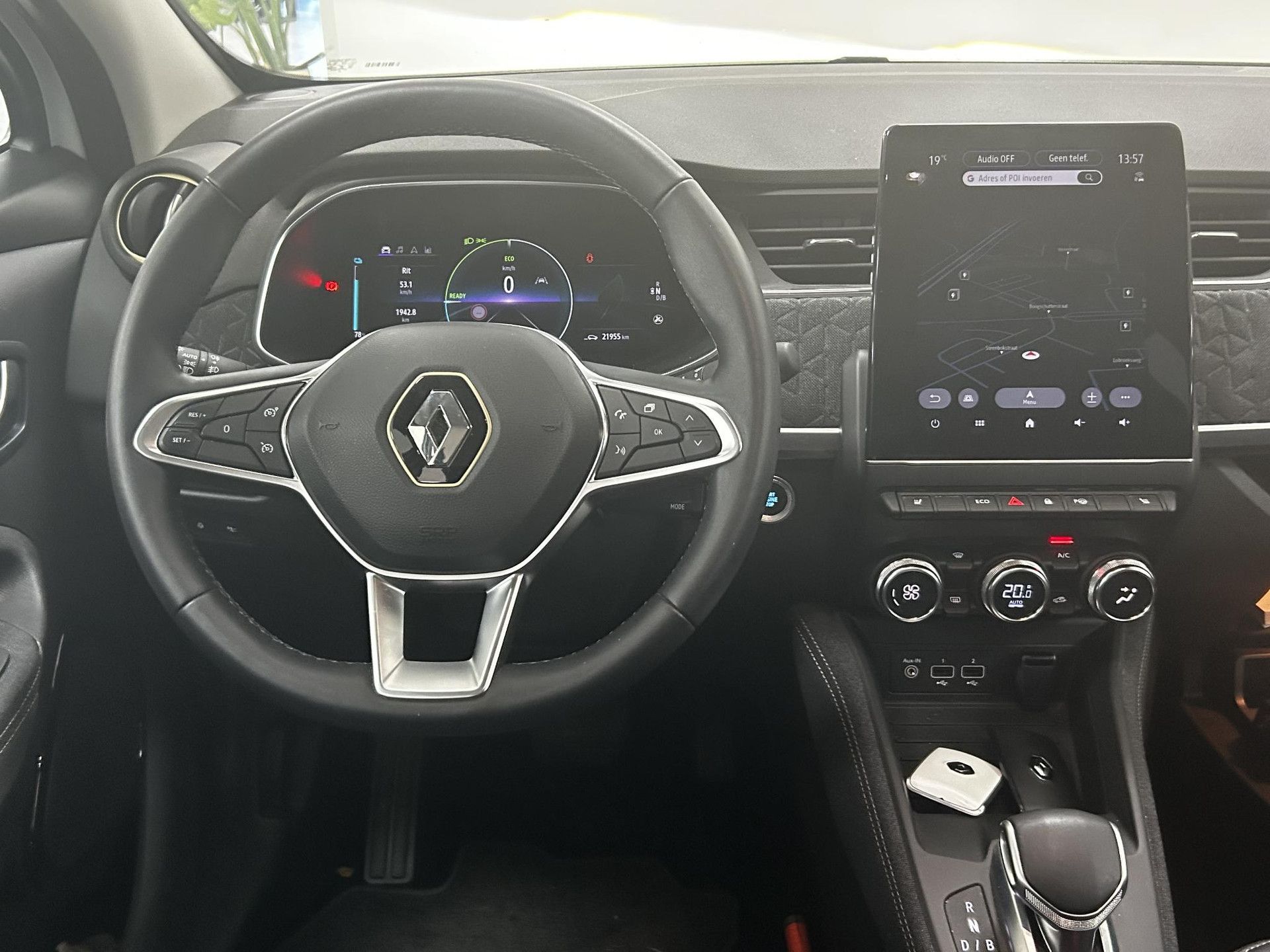 Renault ZOE met kenteken S-416-LG – interieur