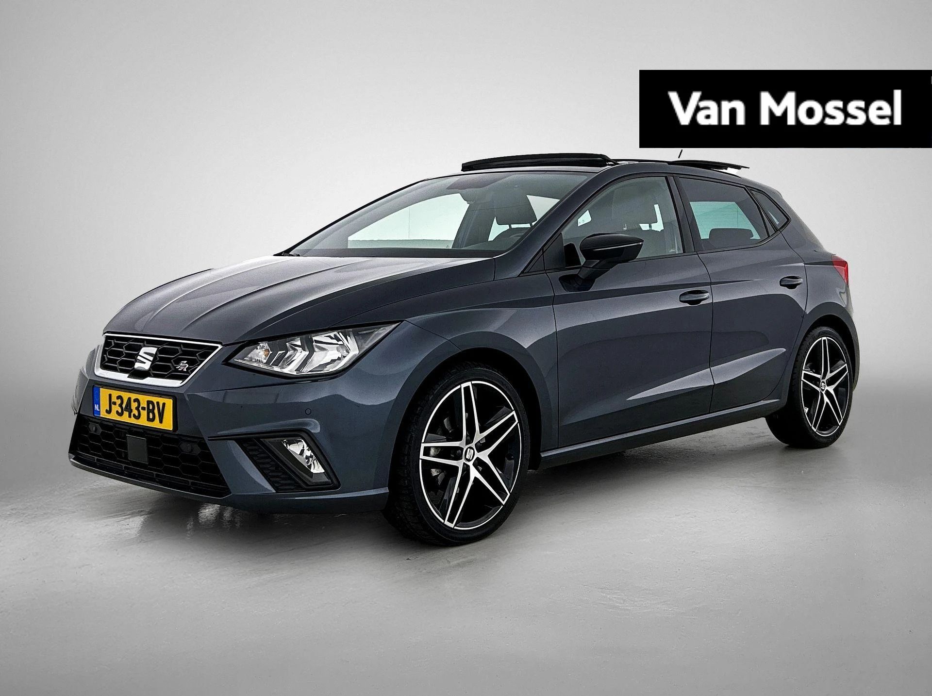 SEAT Ibiza met kenteken 57100 – autofoto 2