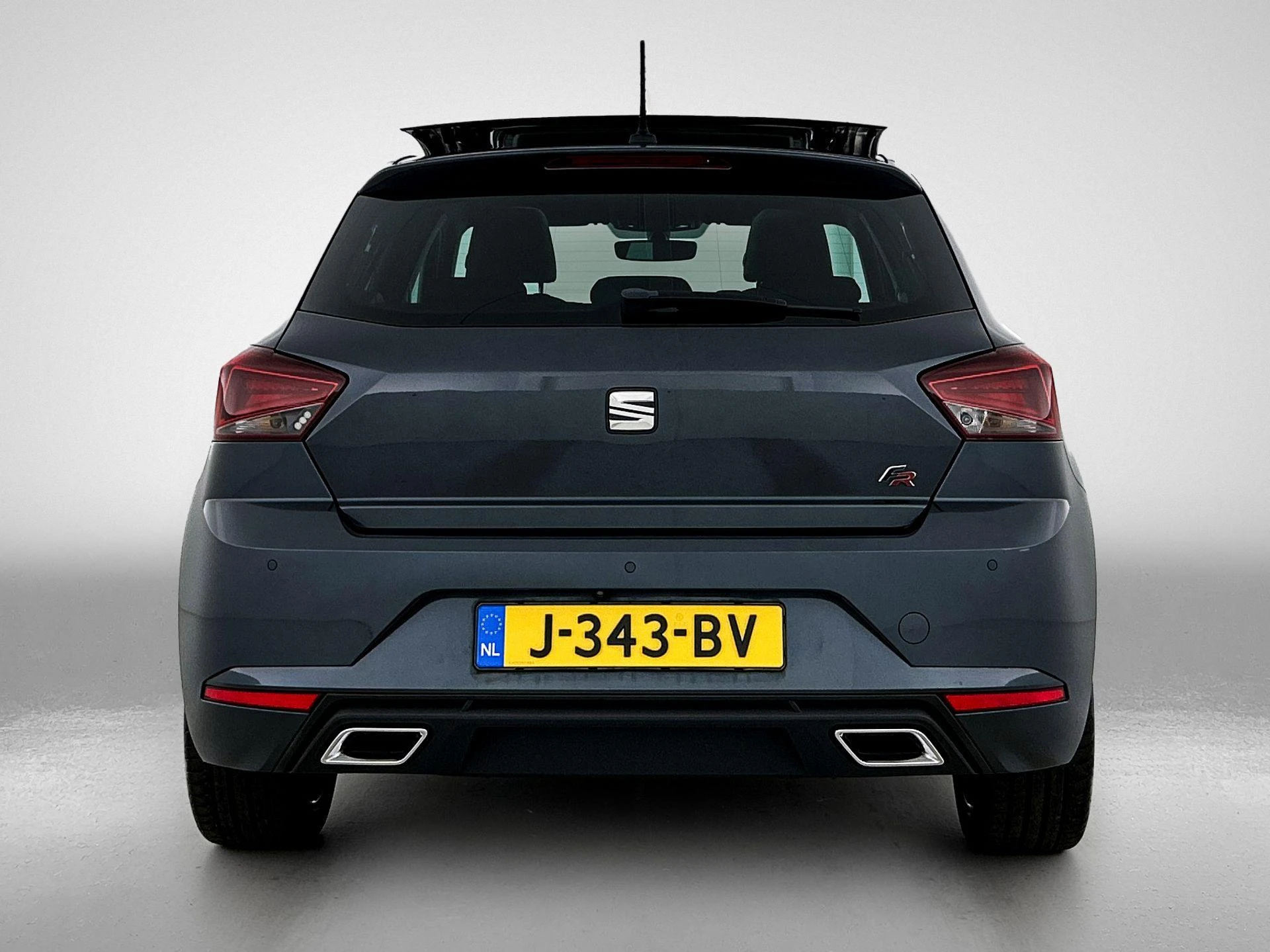 SEAT Ibiza met kenteken 57100 – autofoto 5