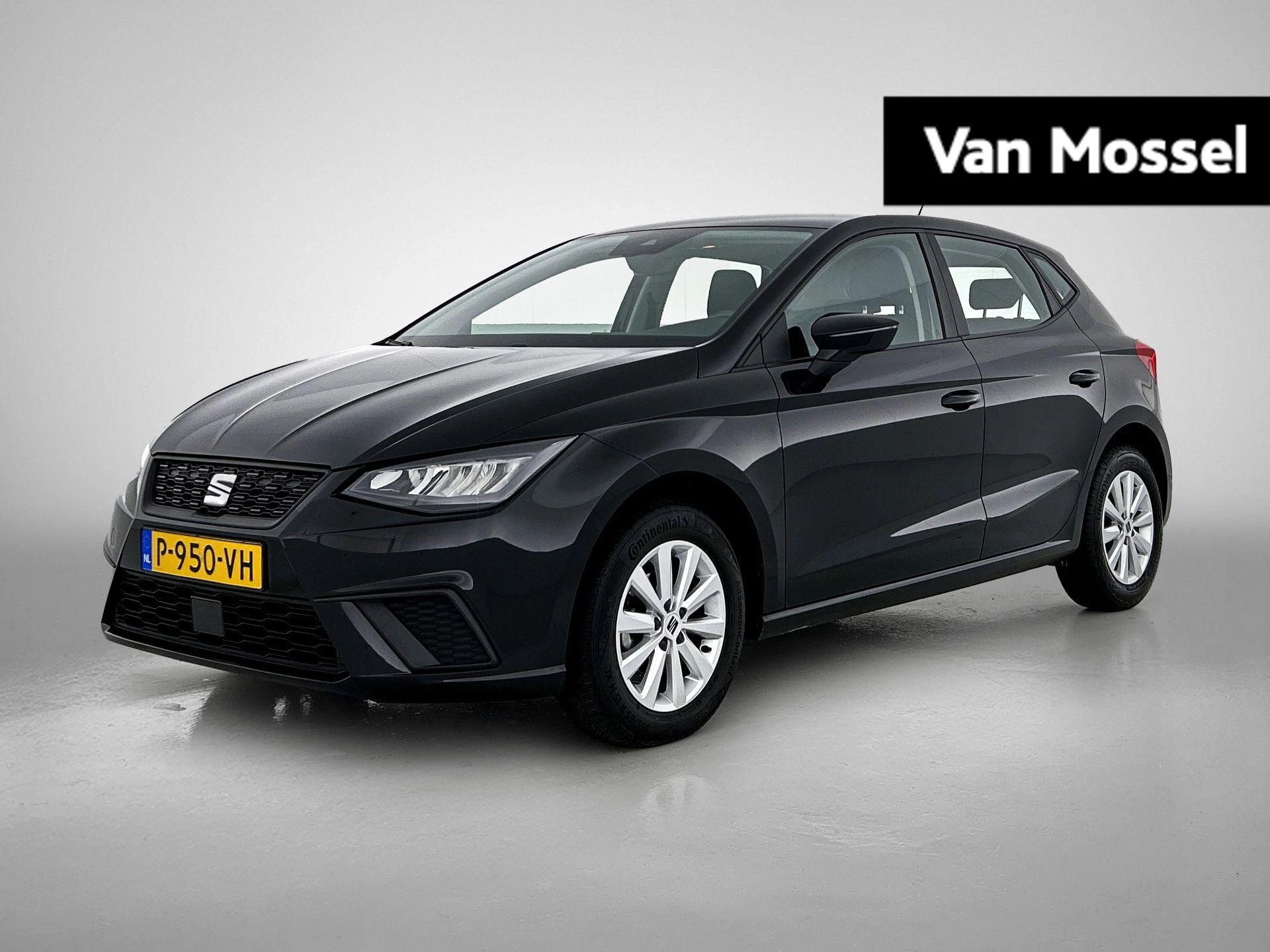 SEAT Ibiza met kenteken P-950-VH – autofoto 2