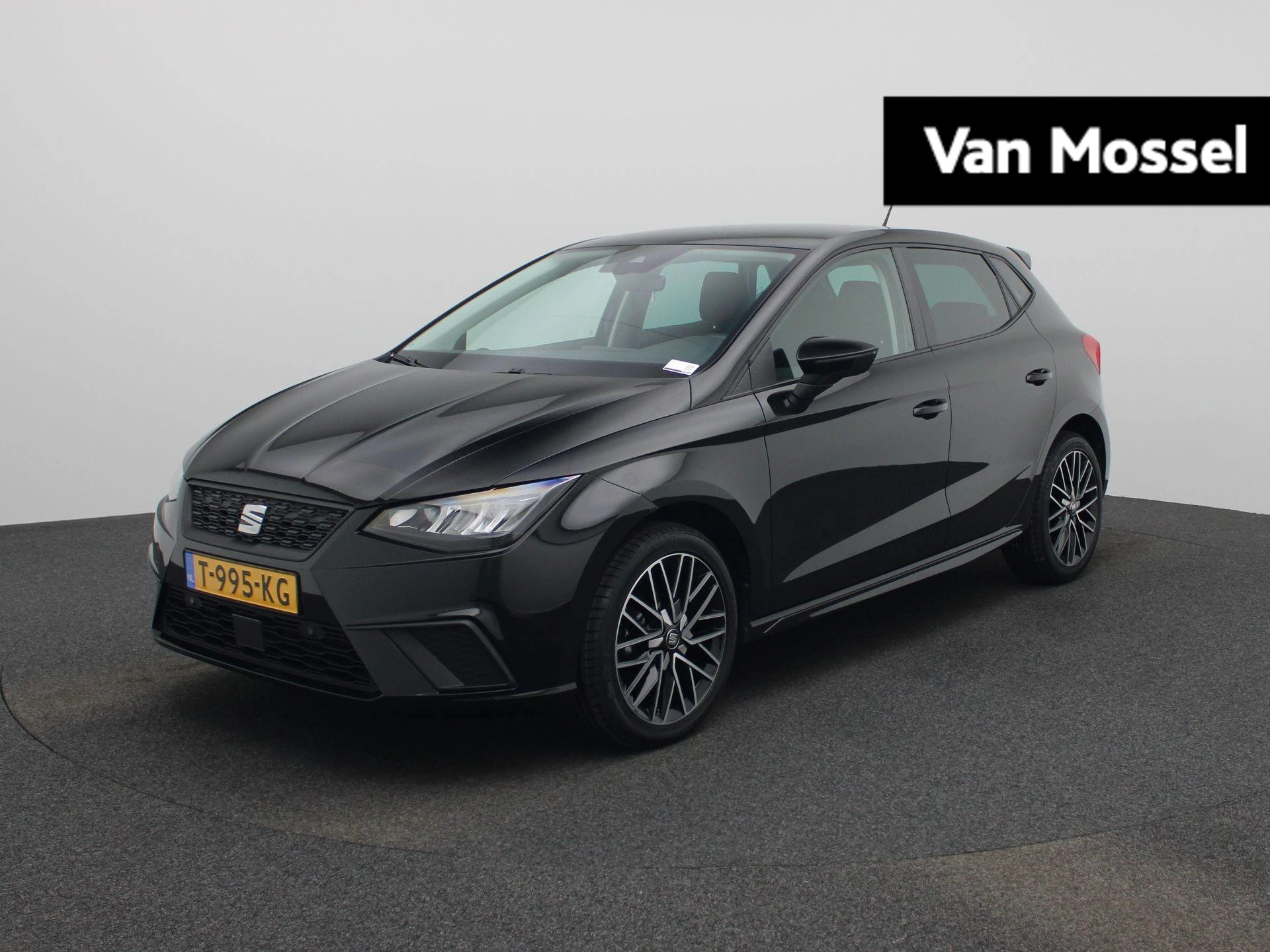 SEAT Ibiza met kenteken T-995-KG – autofoto 2