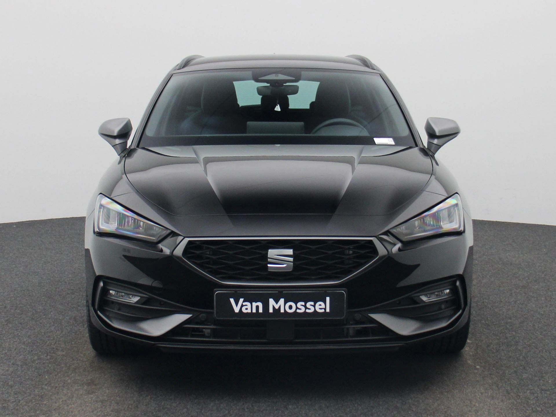 SEAT Leon met kenteken 130 – autofoto 4