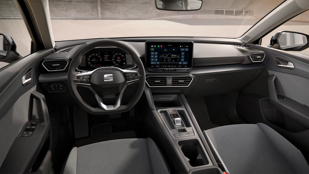 SEAT Leon met kenteken 132 – autofoto 5