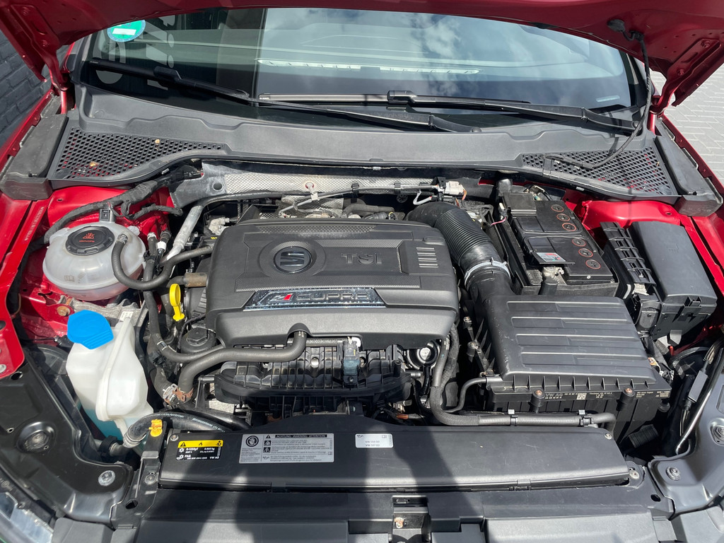 SEAT Leon met kenteken GTX-67-V – vooraanzicht