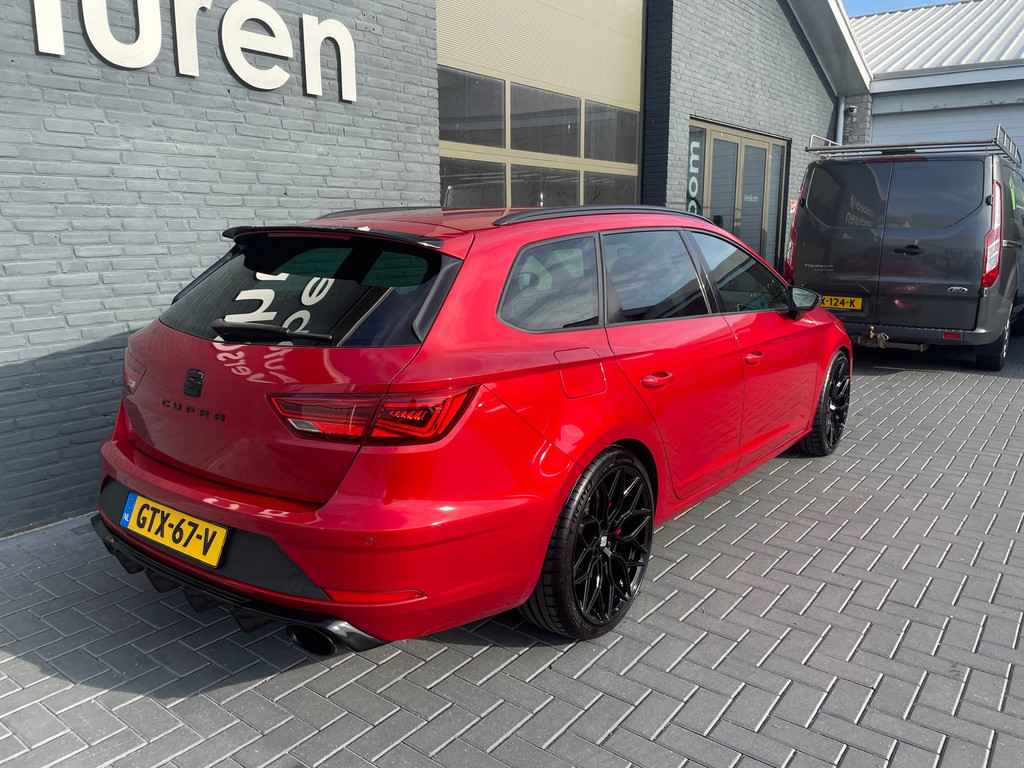 SEAT Leon met kenteken GTX-67-V – detailfoto