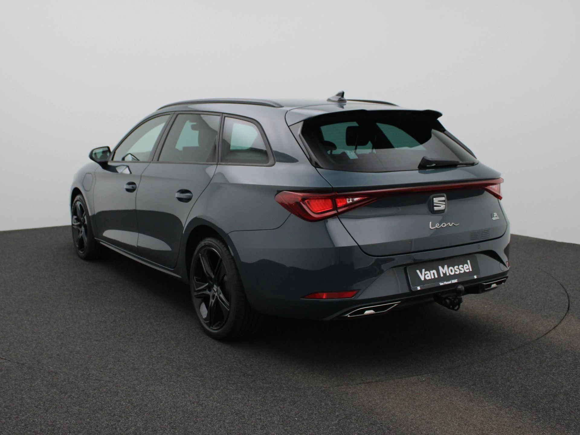 SEAT Leon met kenteken KNV-43-V – autofoto 3