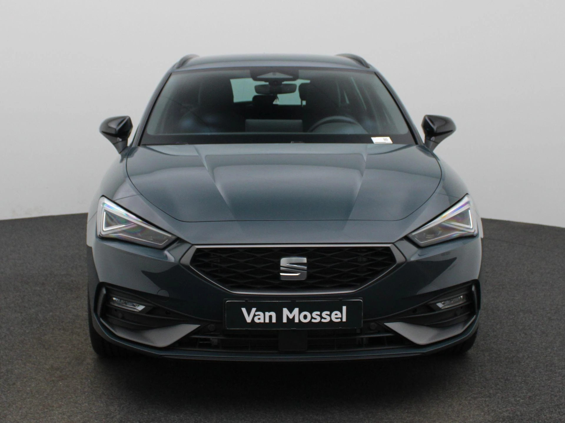 SEAT Leon met kenteken KNV-43-V – autofoto 4
