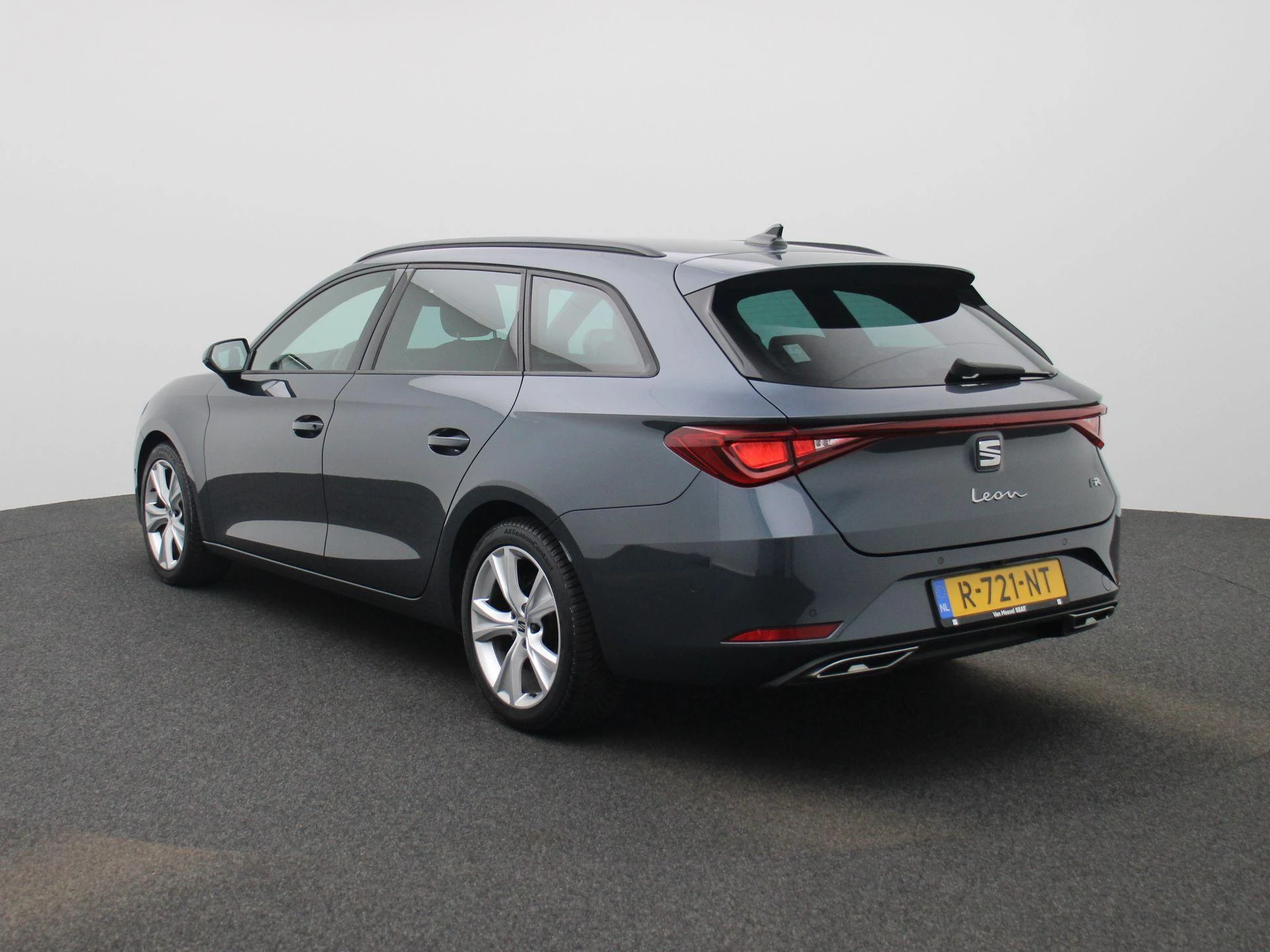 SEAT Leon met kenteken R-721-NT – autofoto 3