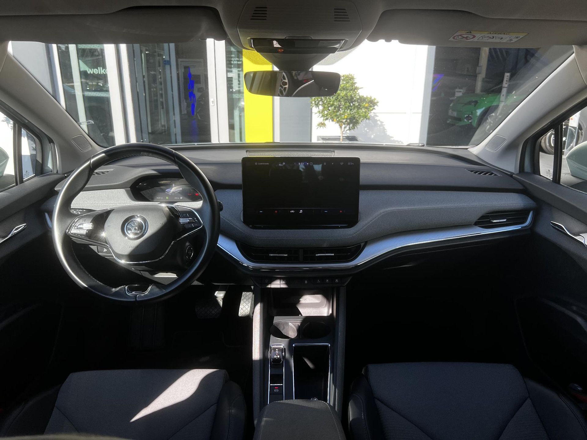 Skoda EnyaqiV met kenteken L-869-NX – interieur