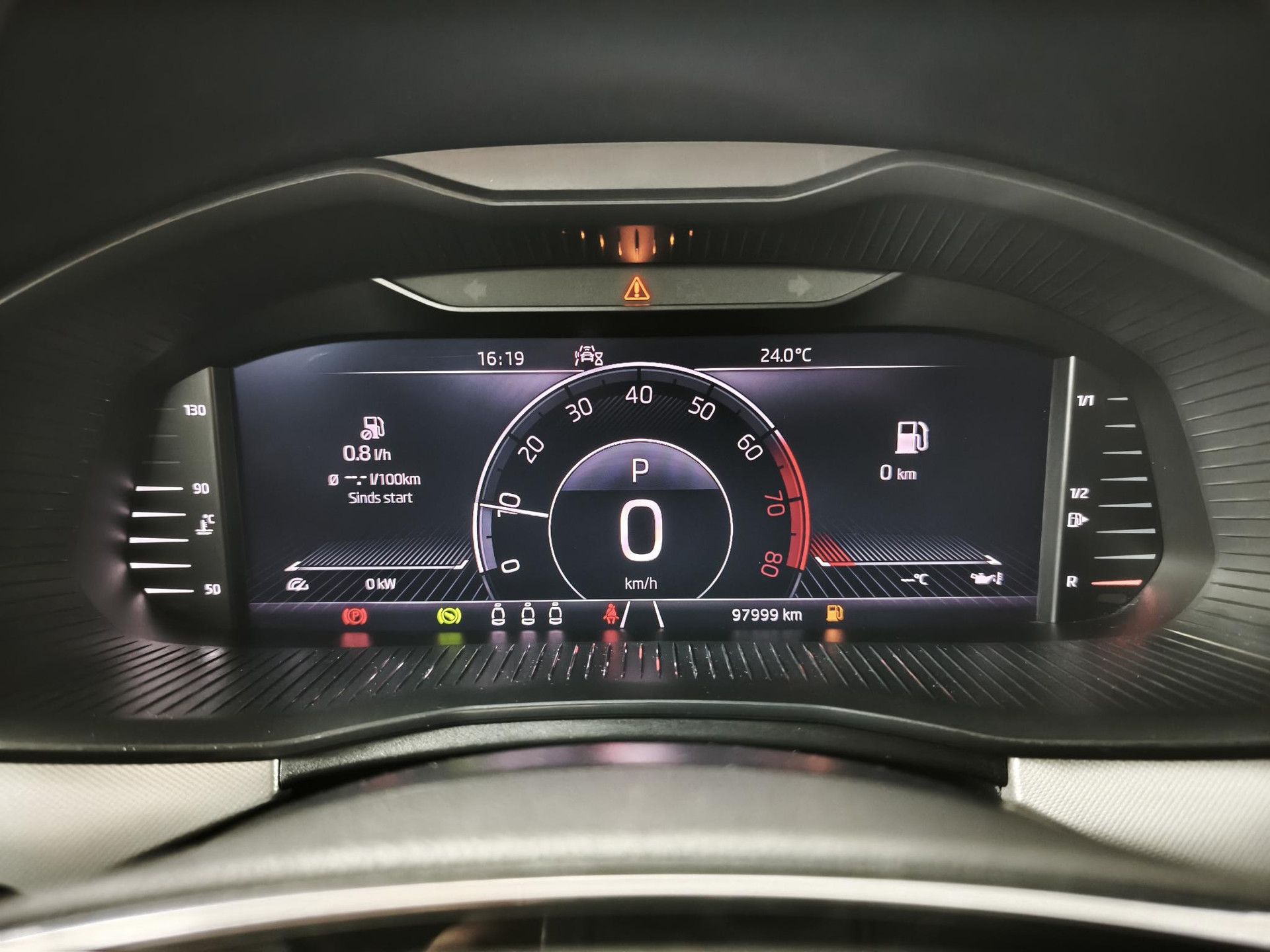 Skoda Kamiq met kenteken L-999-KF – dashboard