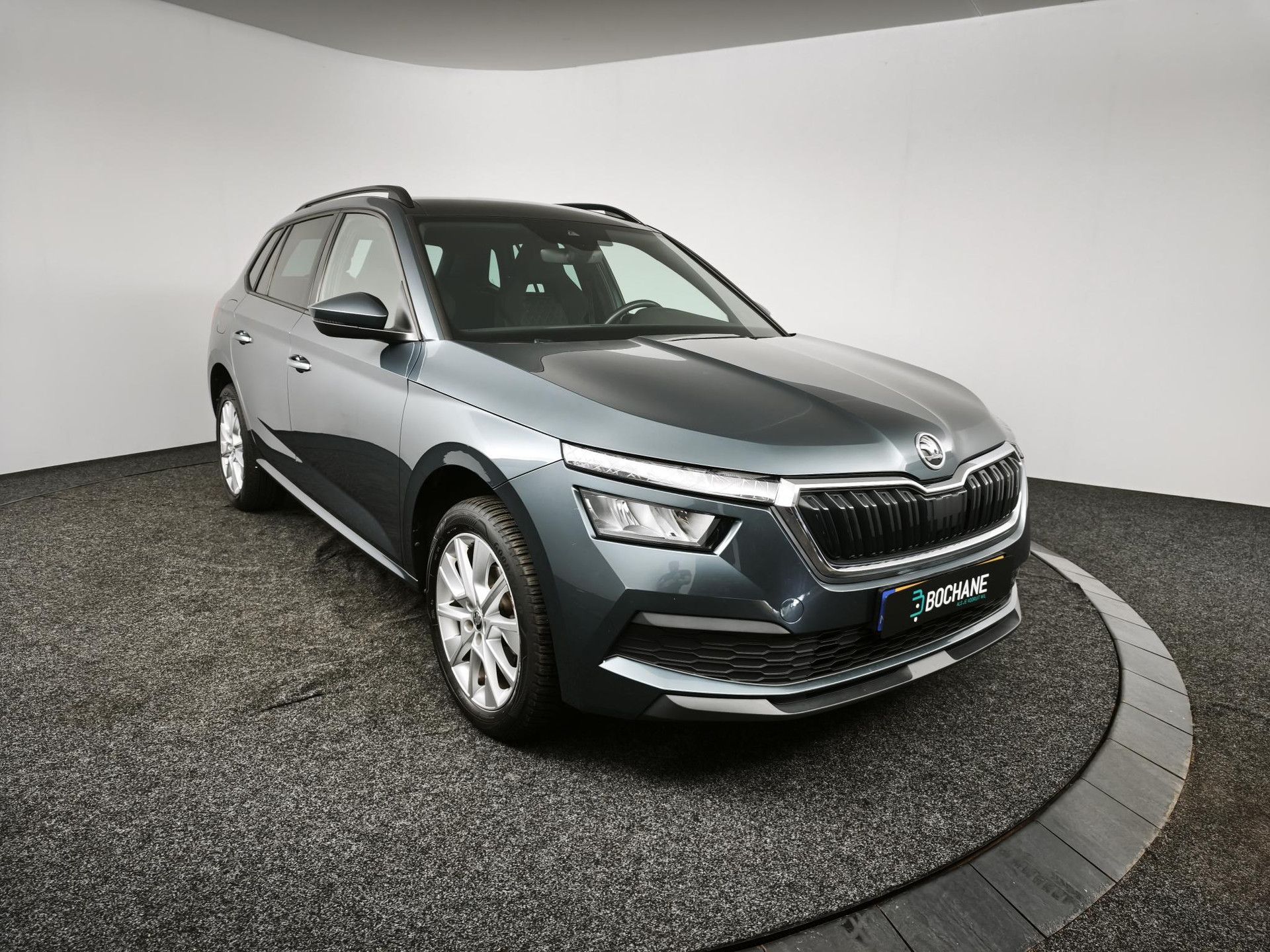 Skoda Kamiq met kenteken L-999-KF – detailfoto