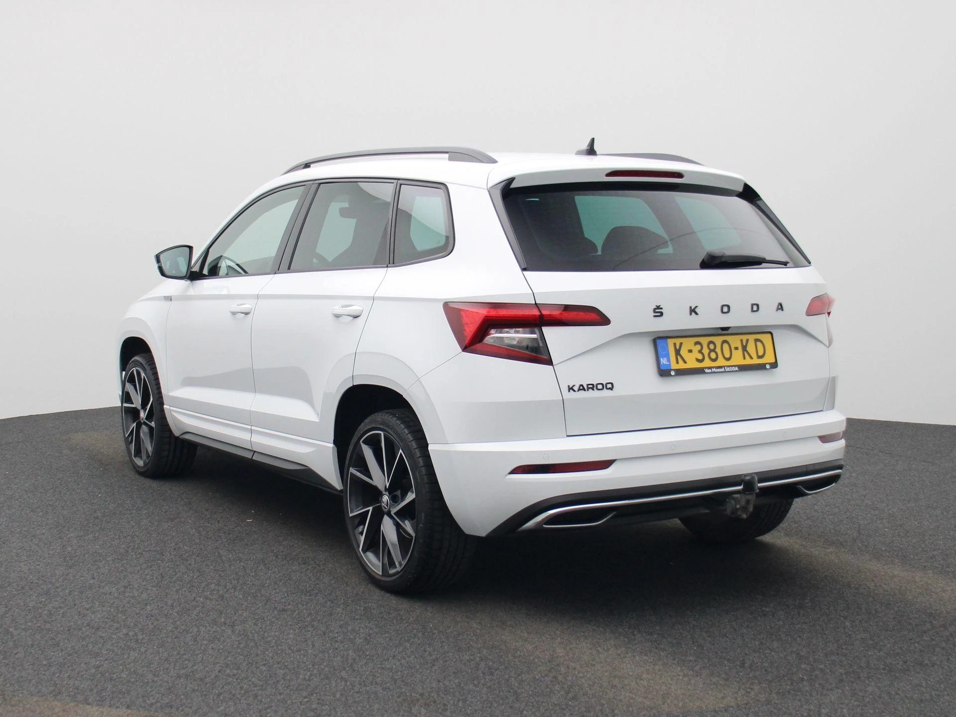 Skoda Karoq met kenteken K-380-KD – autofoto 3