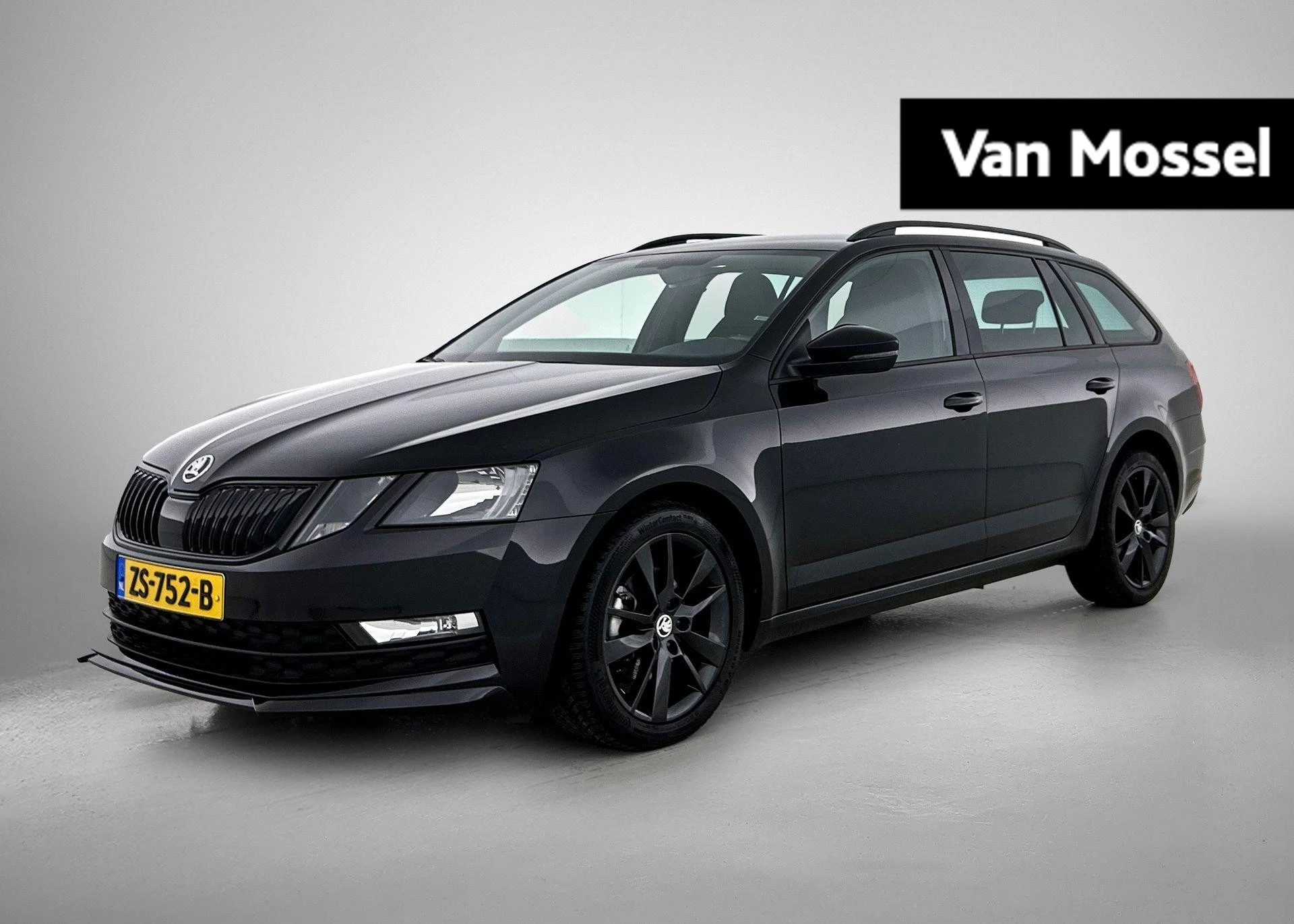 Skoda Octavia met kenteken 56100 – autofoto 2