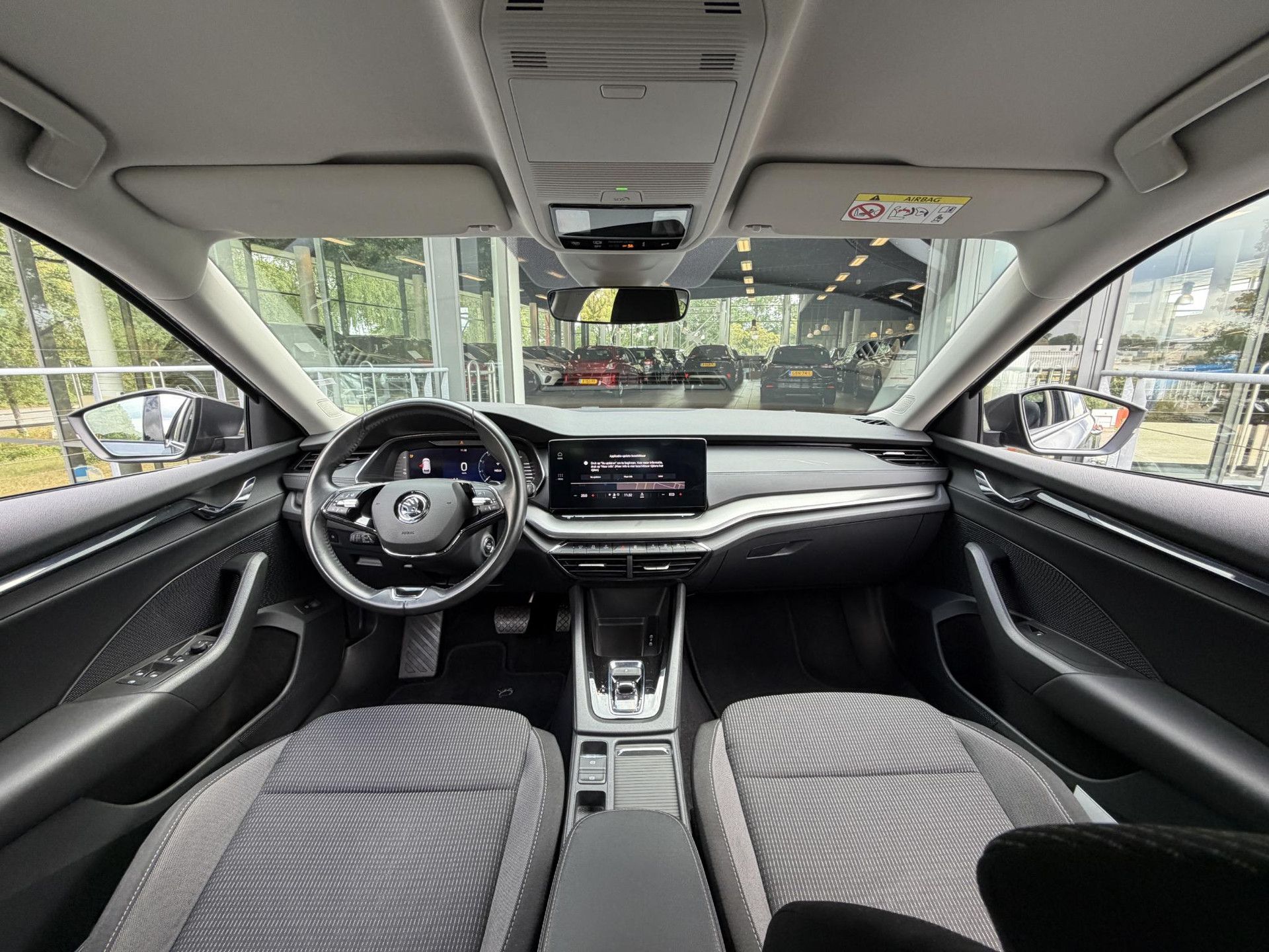 Skoda Octavia met kenteken KPT-38-P – interieur