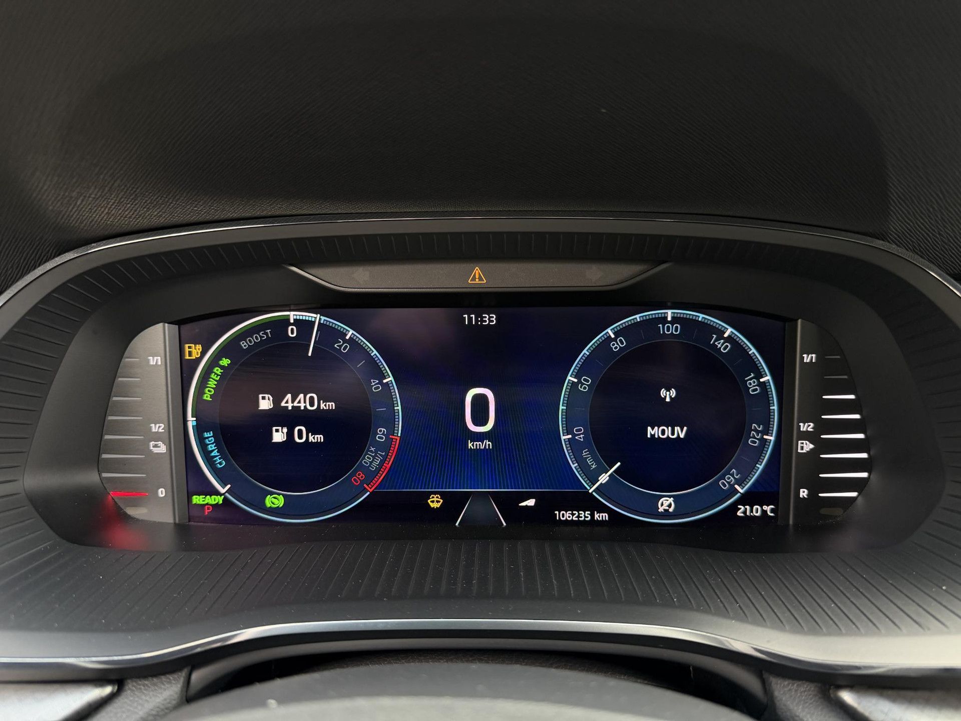 Skoda Octavia met kenteken KPT-38-P – dashboard
