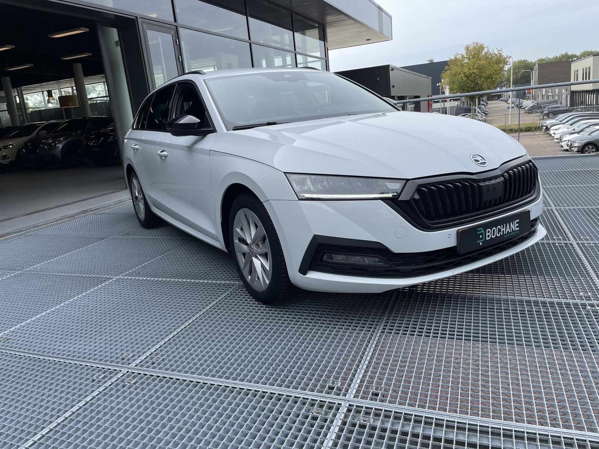 Skoda Octavia met kenteken P-829-KG – detailfoto