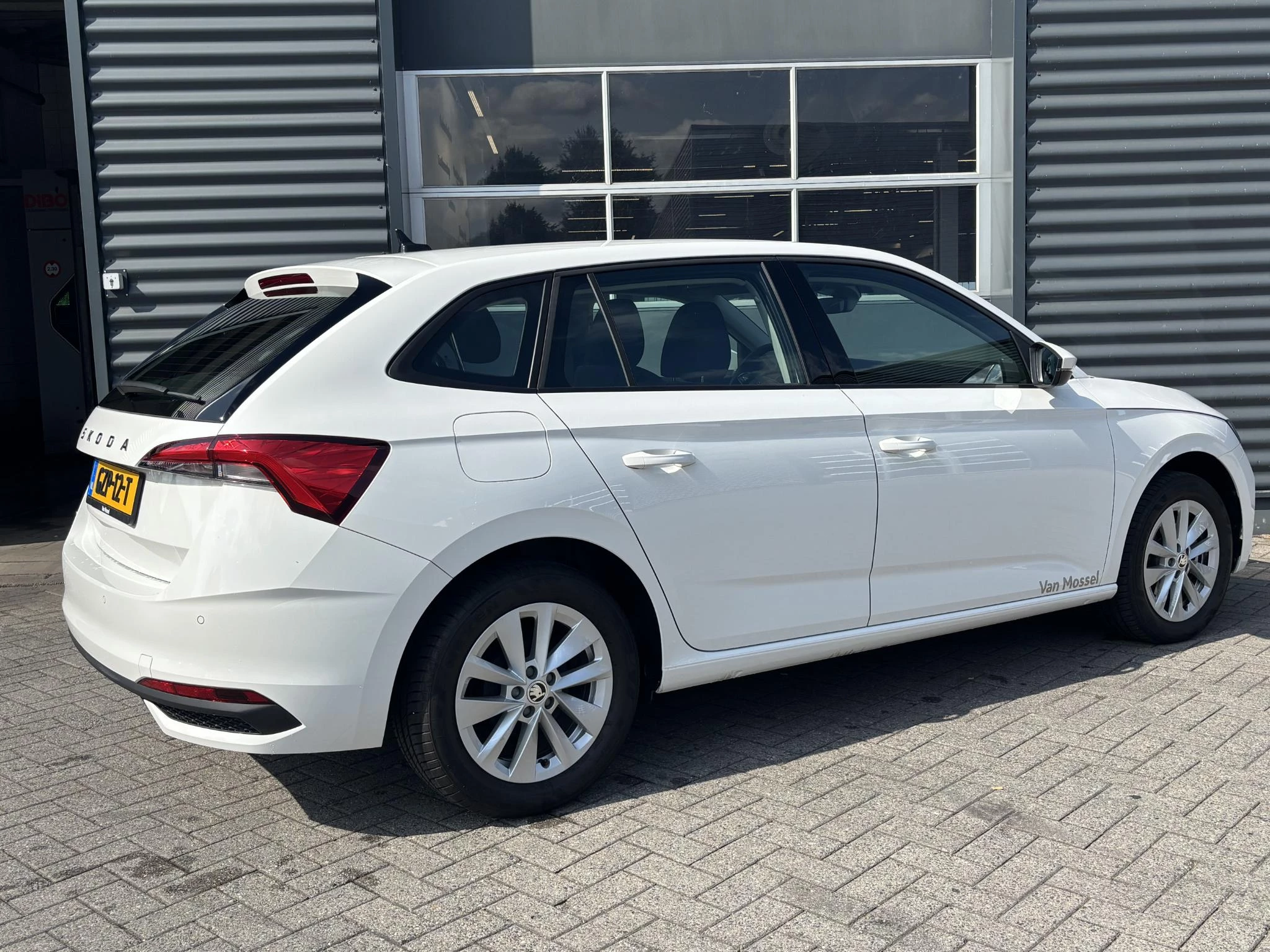 Skoda Scala met kenteken GZP-12-T – autofoto 5