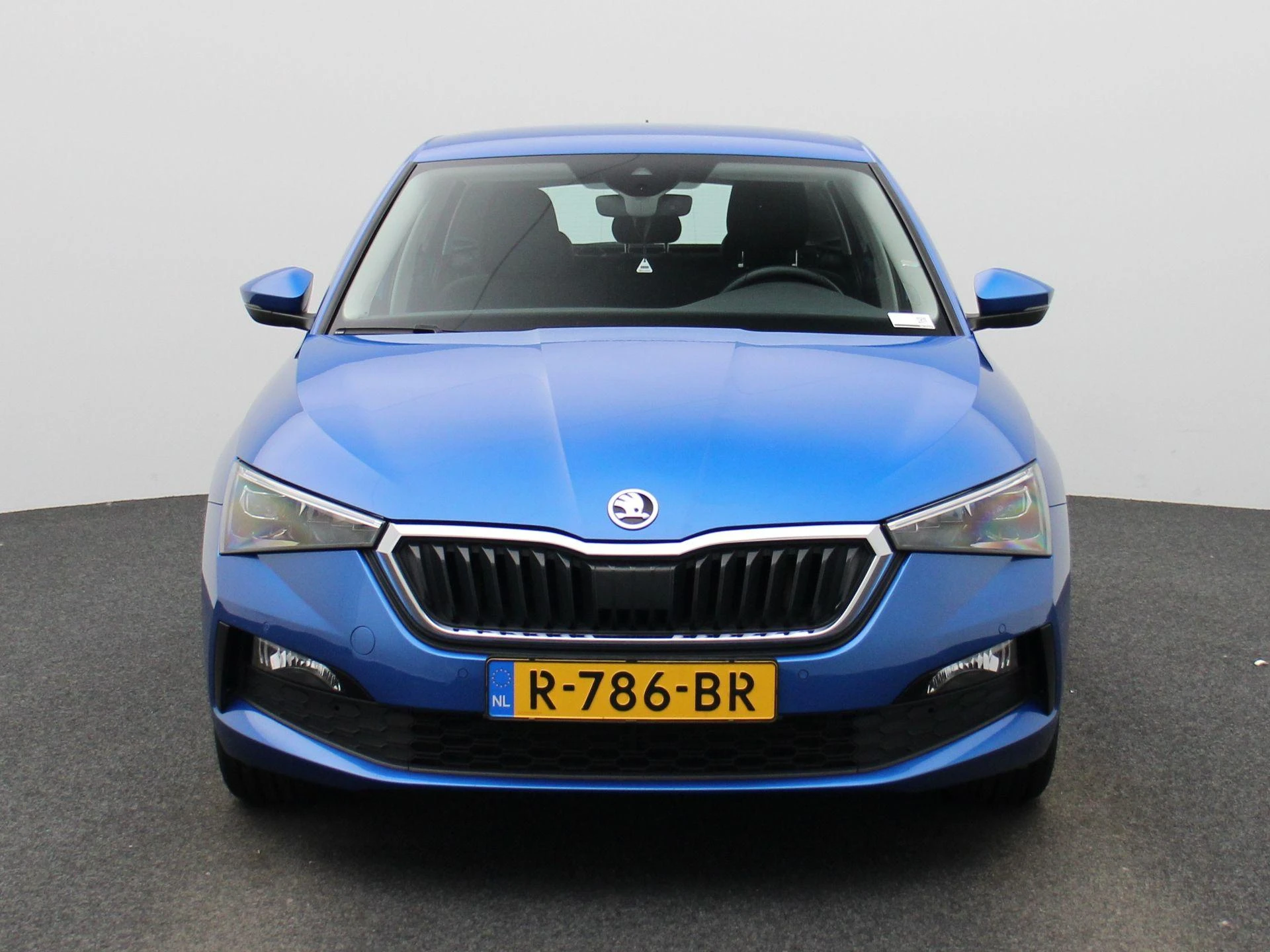Skoda Scala met kenteken R-786-BR – autofoto 5