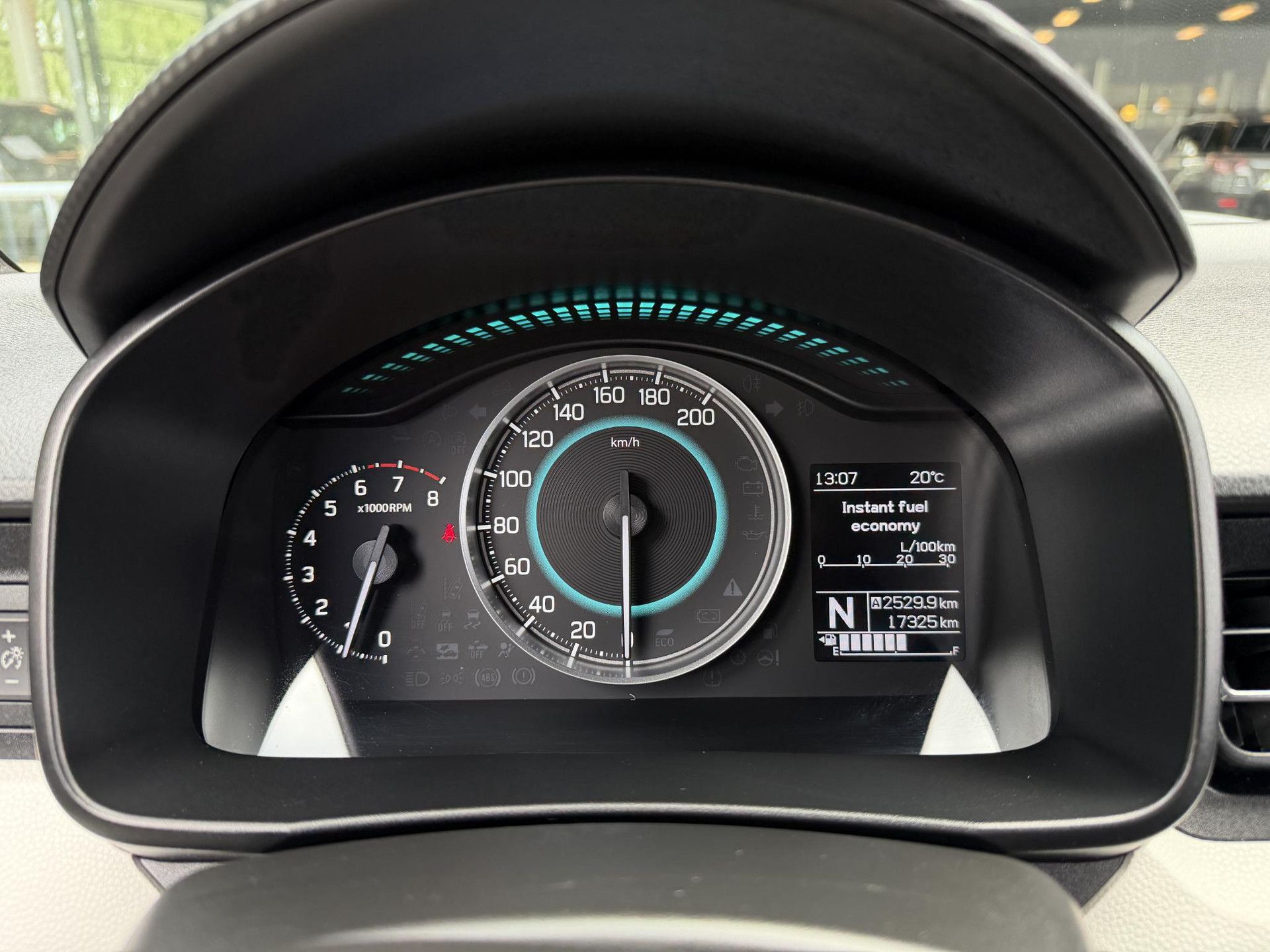 Suzuki Ignis met kenteken G-370-FV – dashboard