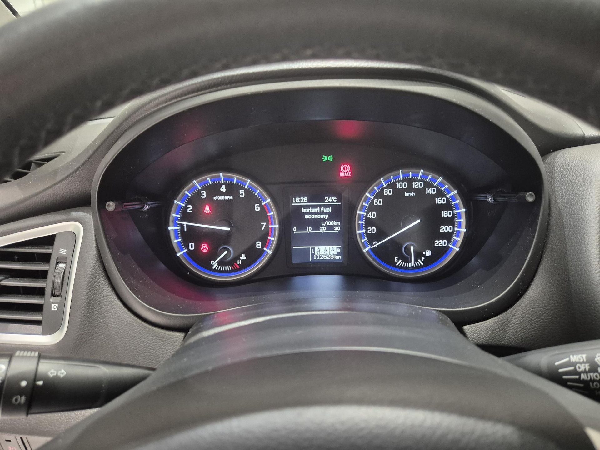 Suzuki S-Cross met kenteken XJ-185-S – dashboard