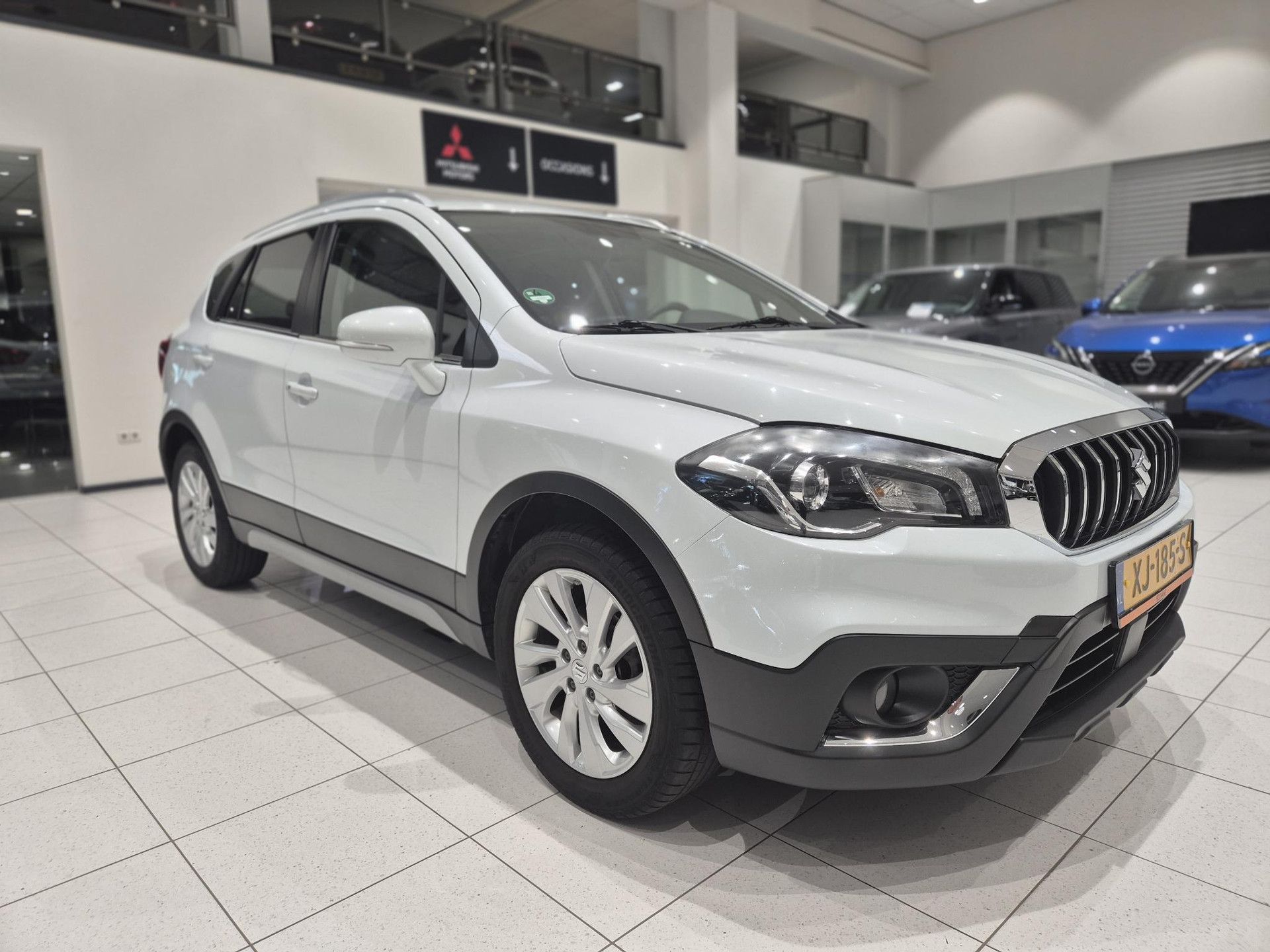 Suzuki S-Cross met kenteken XJ-185-S – detailfoto