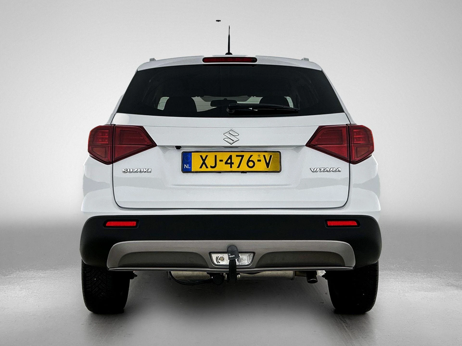 Suzuki Vitara met kenteken 66100 – autofoto 5
