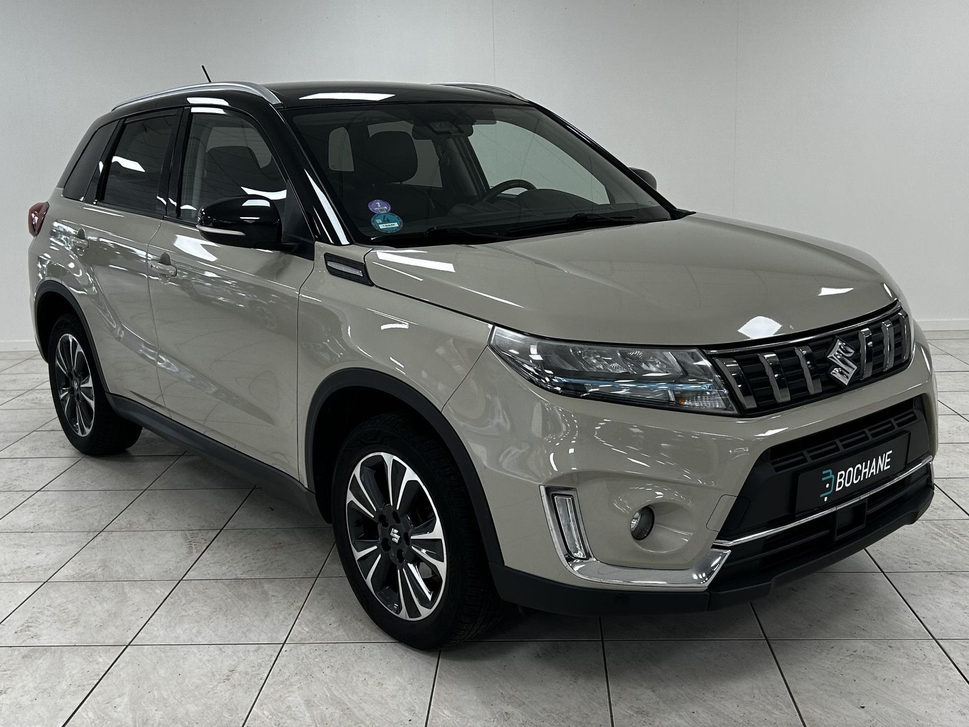 Suzuki Vitara met kenteken T-910-KK – detailfoto