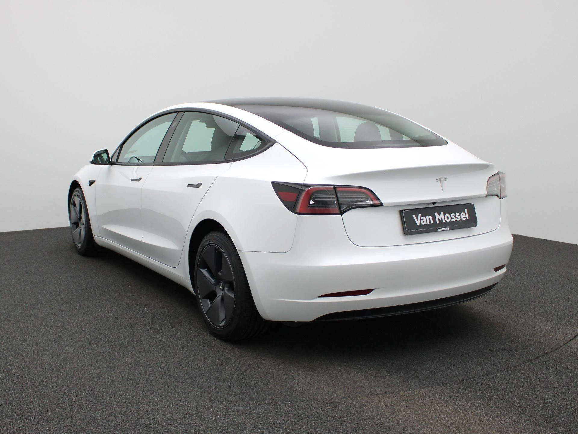 Tesla Model3 – autofoto 4