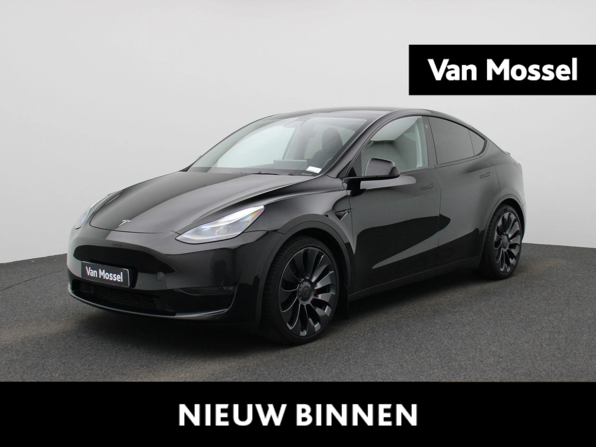 Tesla ModelY – autofoto 2