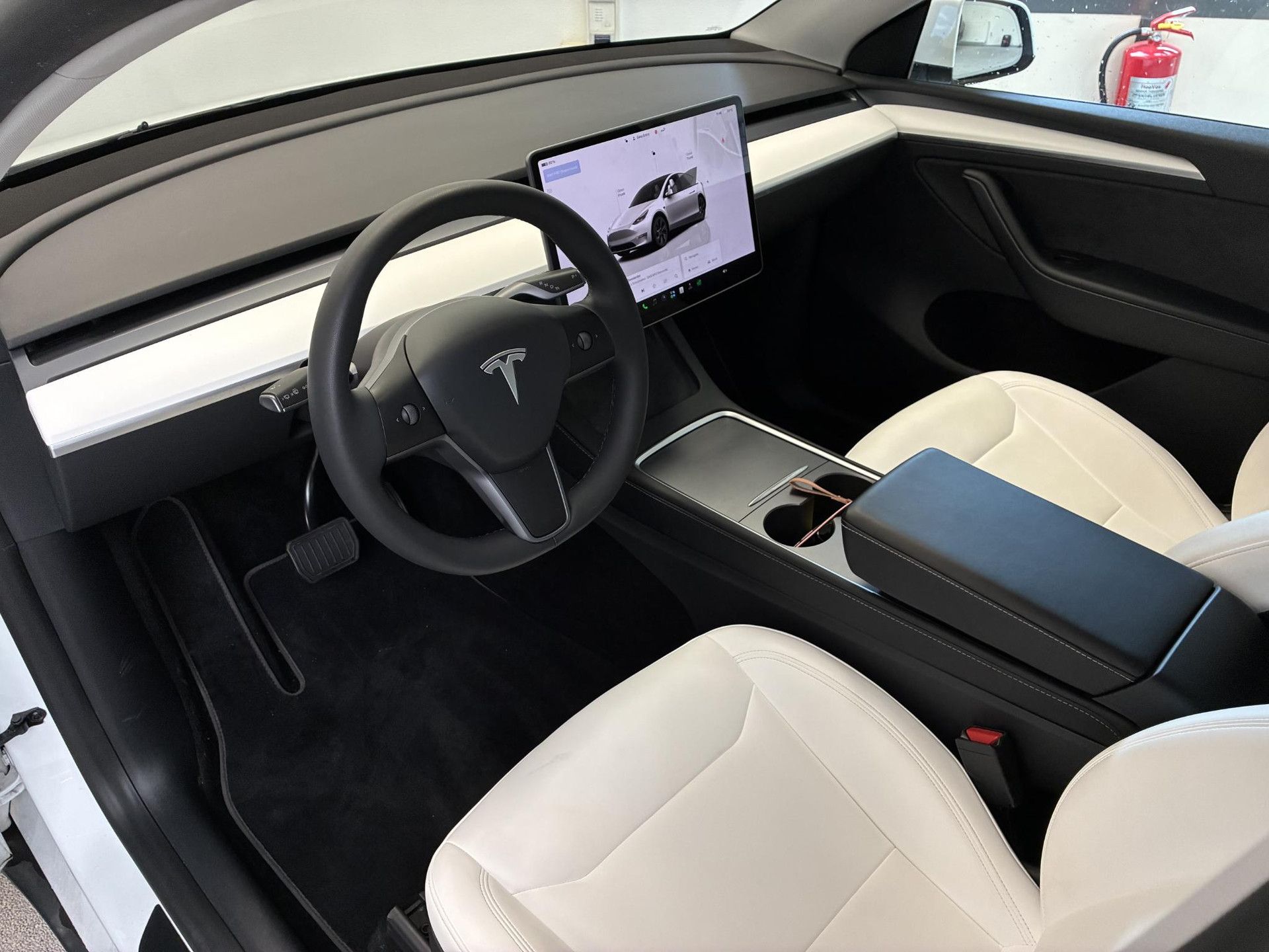 Tesla ModelY met kenteken GZX-14-Z – dashboard