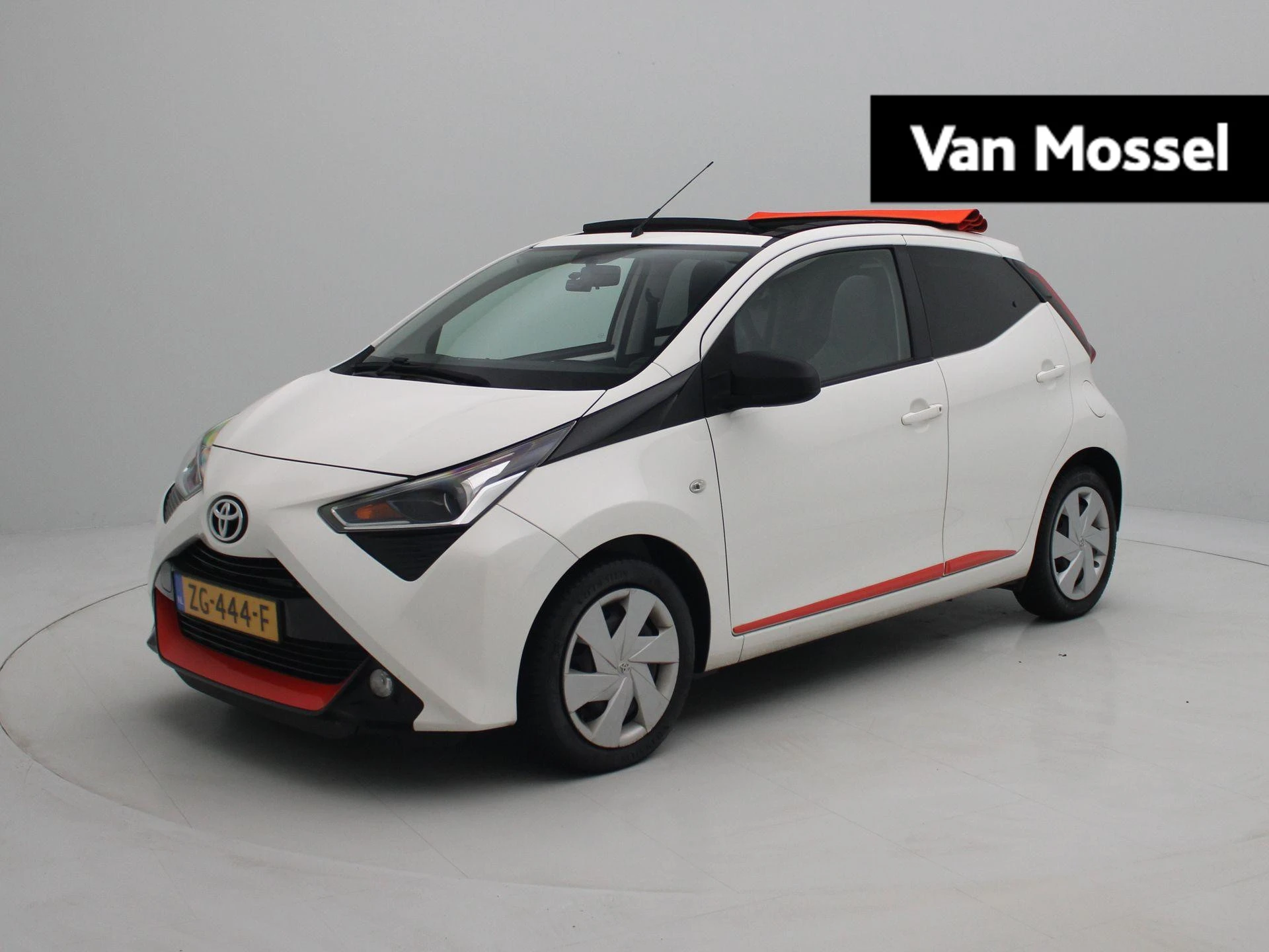 Toyota Aygo met kenteken 43100 – autofoto 2