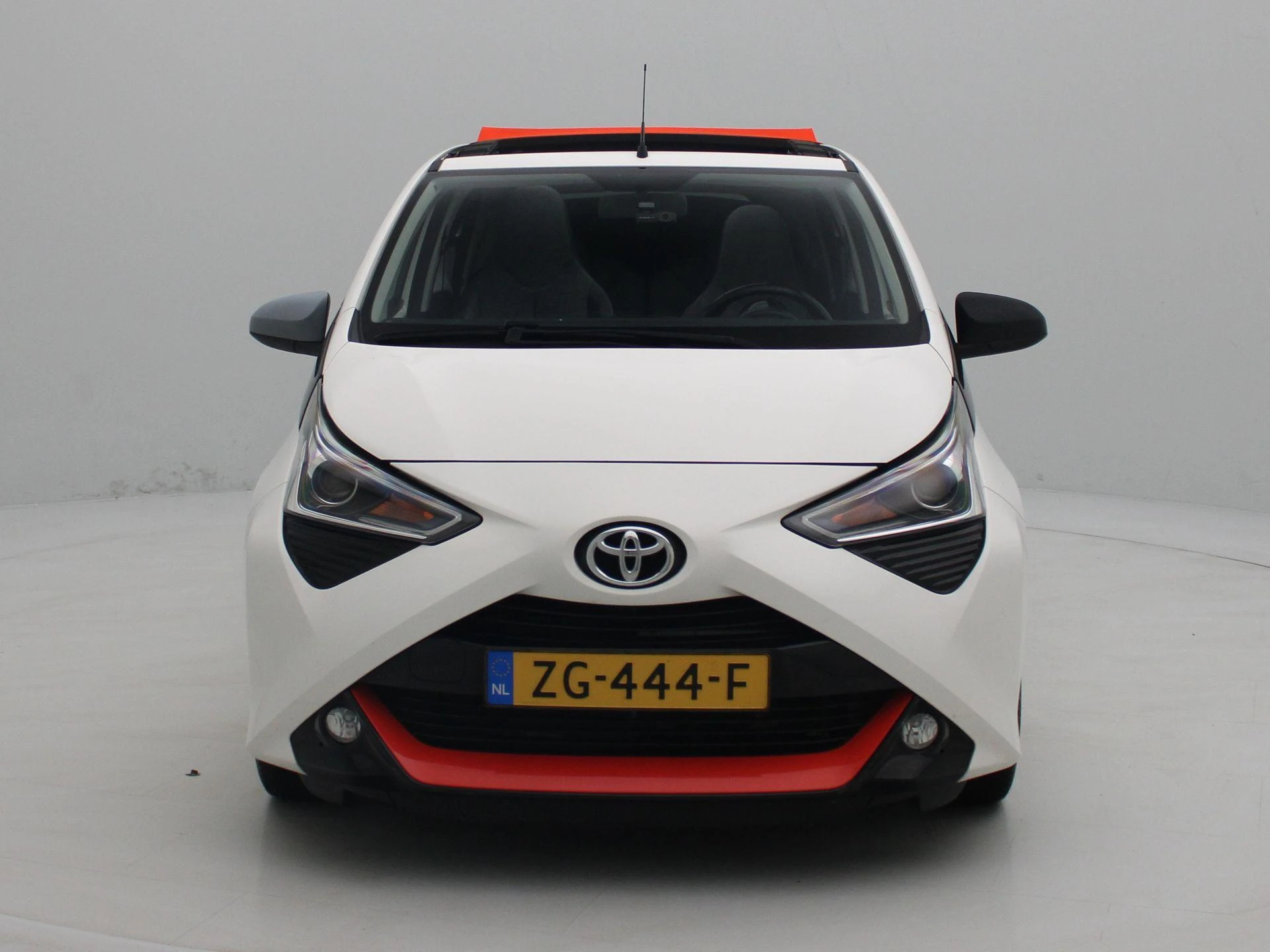 Toyota Aygo met kenteken 43100 – autofoto 4