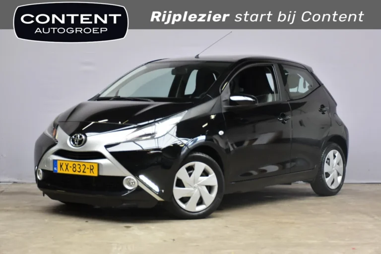 Toyota Aygo met kenteken KX-832-R – vooraanzicht