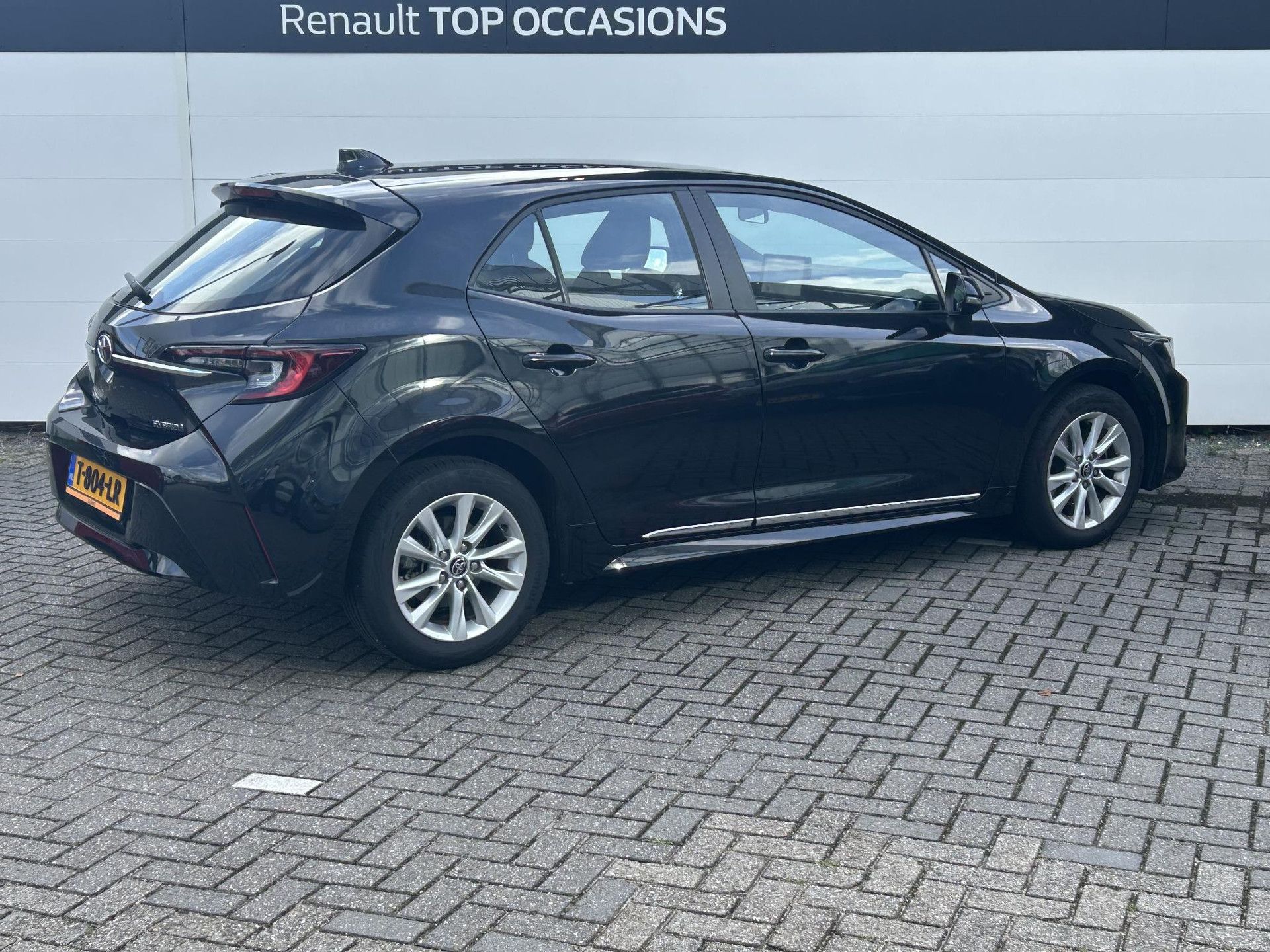 Toyota Corolla met kenteken T-804-LR – achteraanzicht