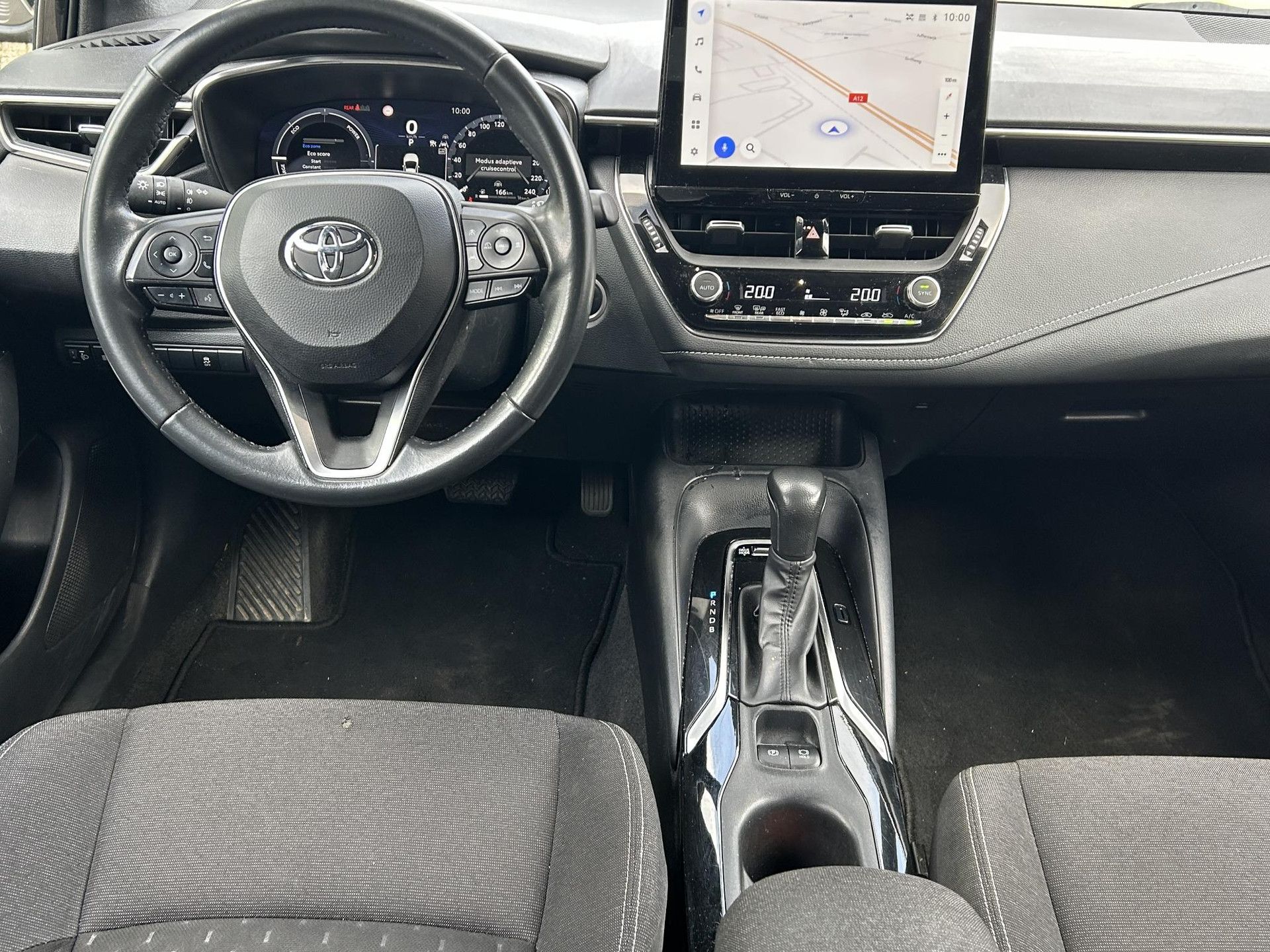 Toyota Corolla met kenteken T-804-LR – interieur