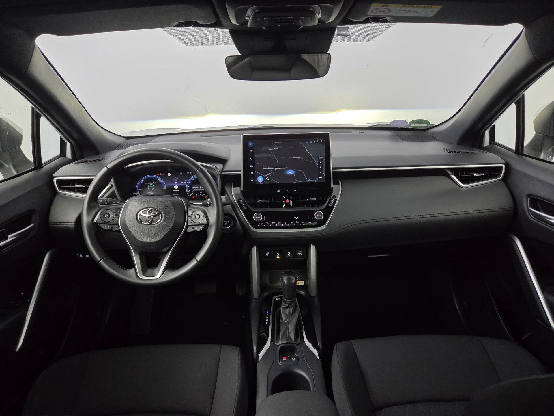 Toyota CorollaCross met kenteken S-798-TX – interieur