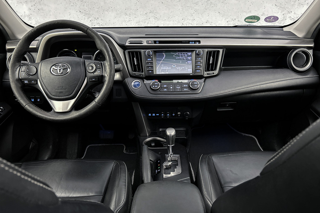 Toyota RAV4 – dashboard