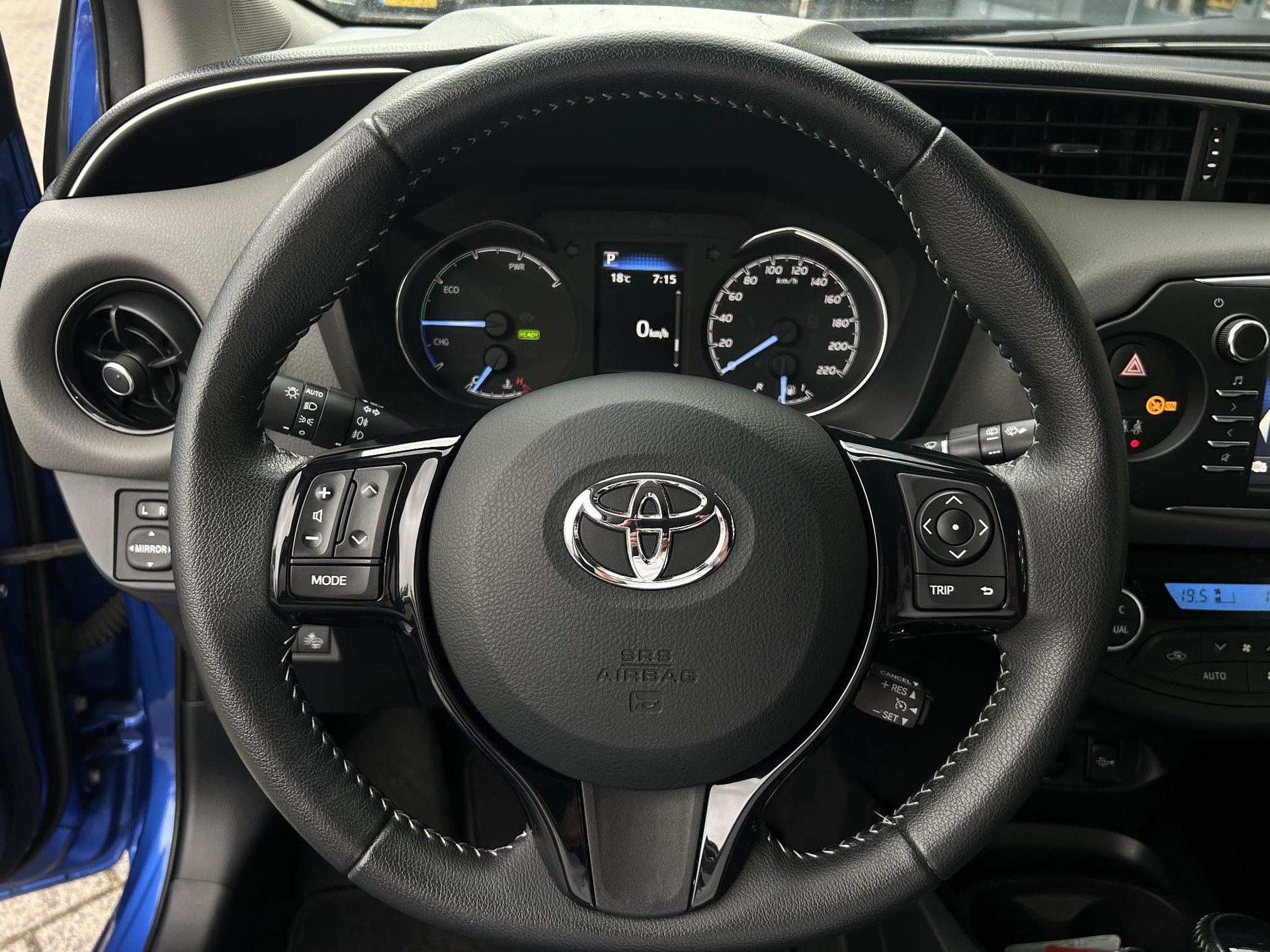Toyota Yaris met kenteken G-377-FJ – dashboard