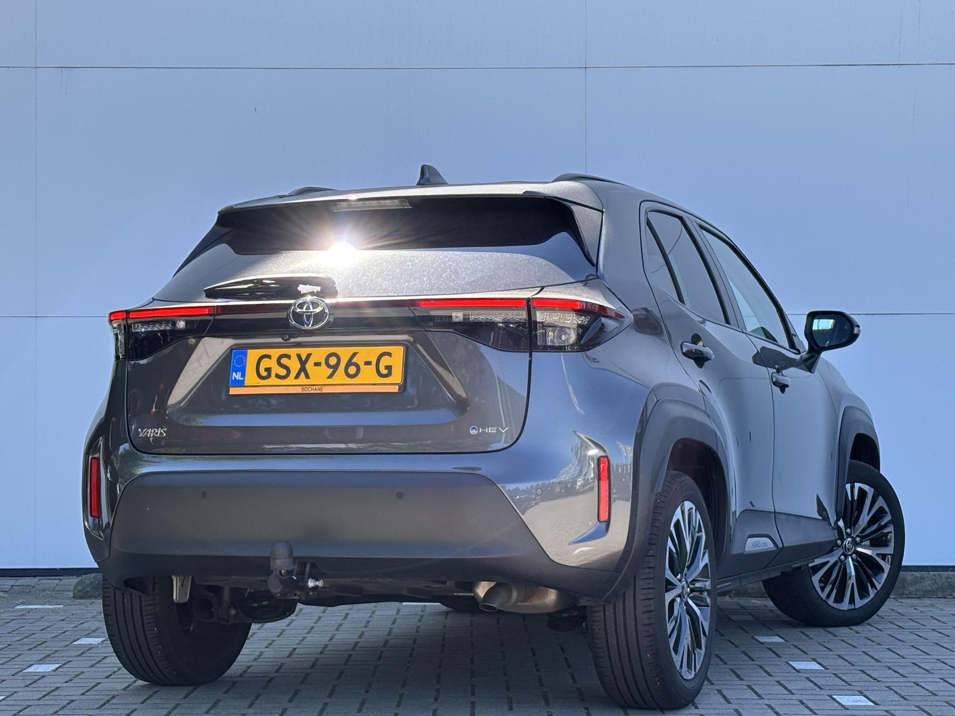 Toyota YarisCross met kenteken GSX-96-G – achteraanzicht