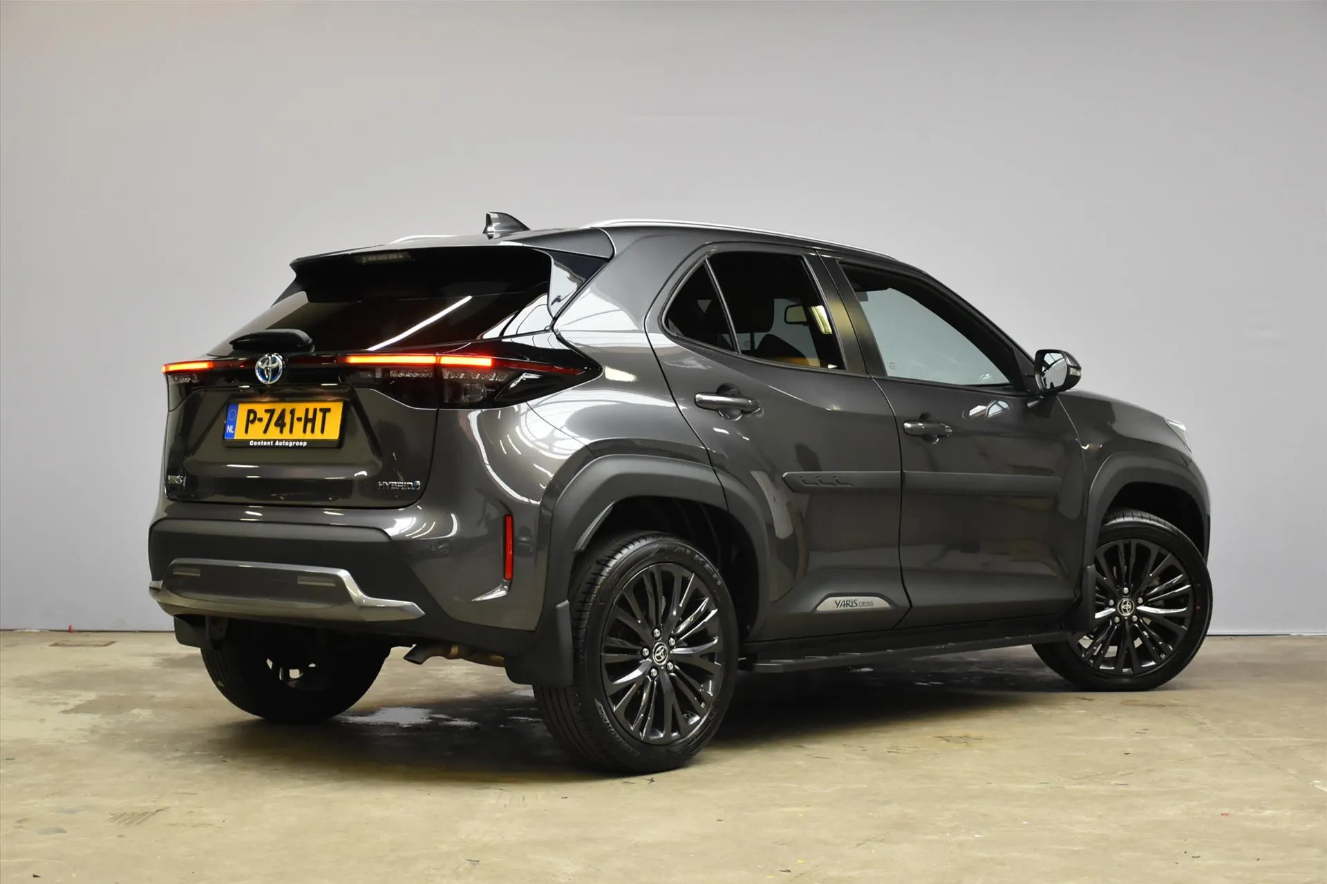 Toyota YarisCross met kenteken P-741-HT – detailfoto