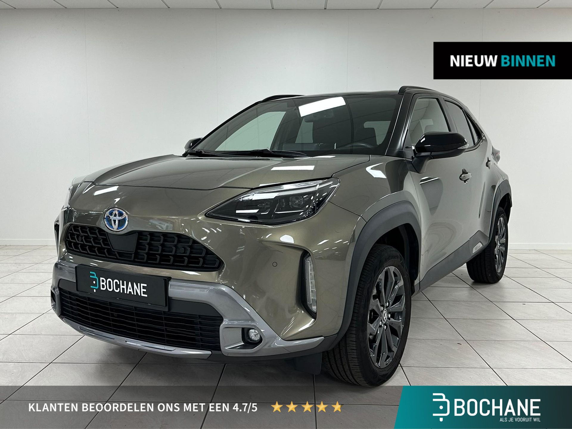 Toyota YarisCross met kenteken X-492-NV – vooraanzicht