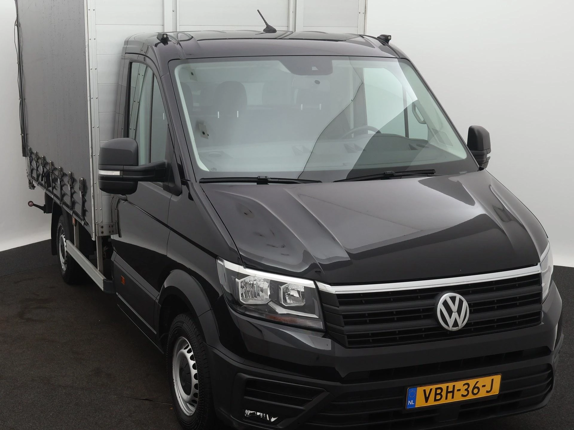 Volkswagen Crafter met kenteken 88100 – autofoto 3