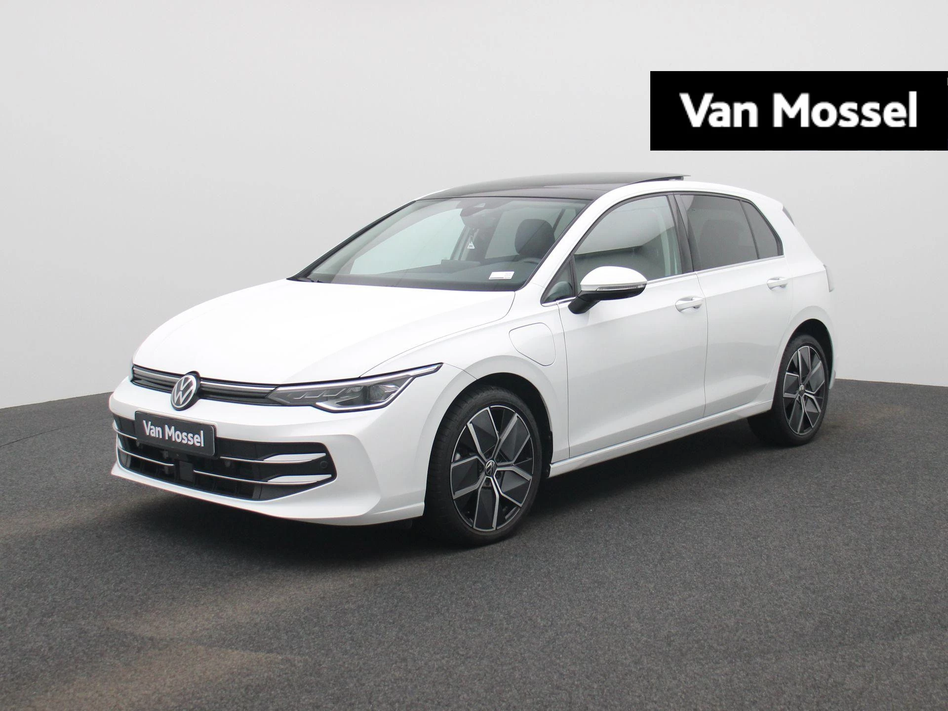 Volkswagen Golf met kenteken 03100 – autofoto 2