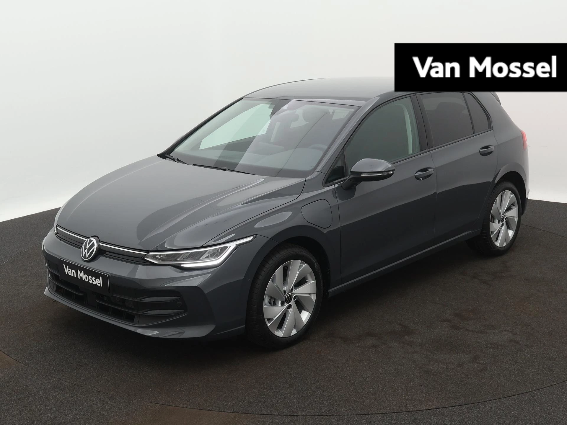 Volkswagen Golf met kenteken 142 – autofoto 2