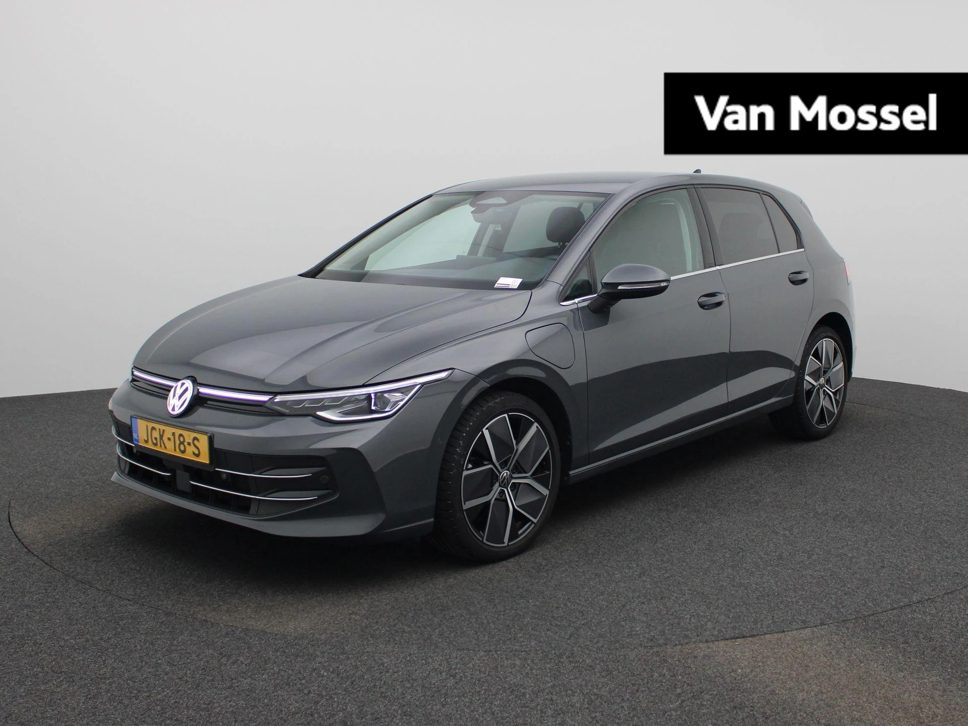Volkswagen Golf met kenteken 140 – autofoto 2