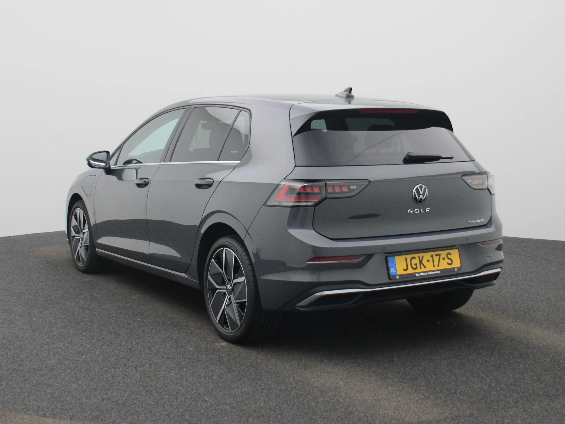 Volkswagen Golf met kenteken 140 – autofoto 3