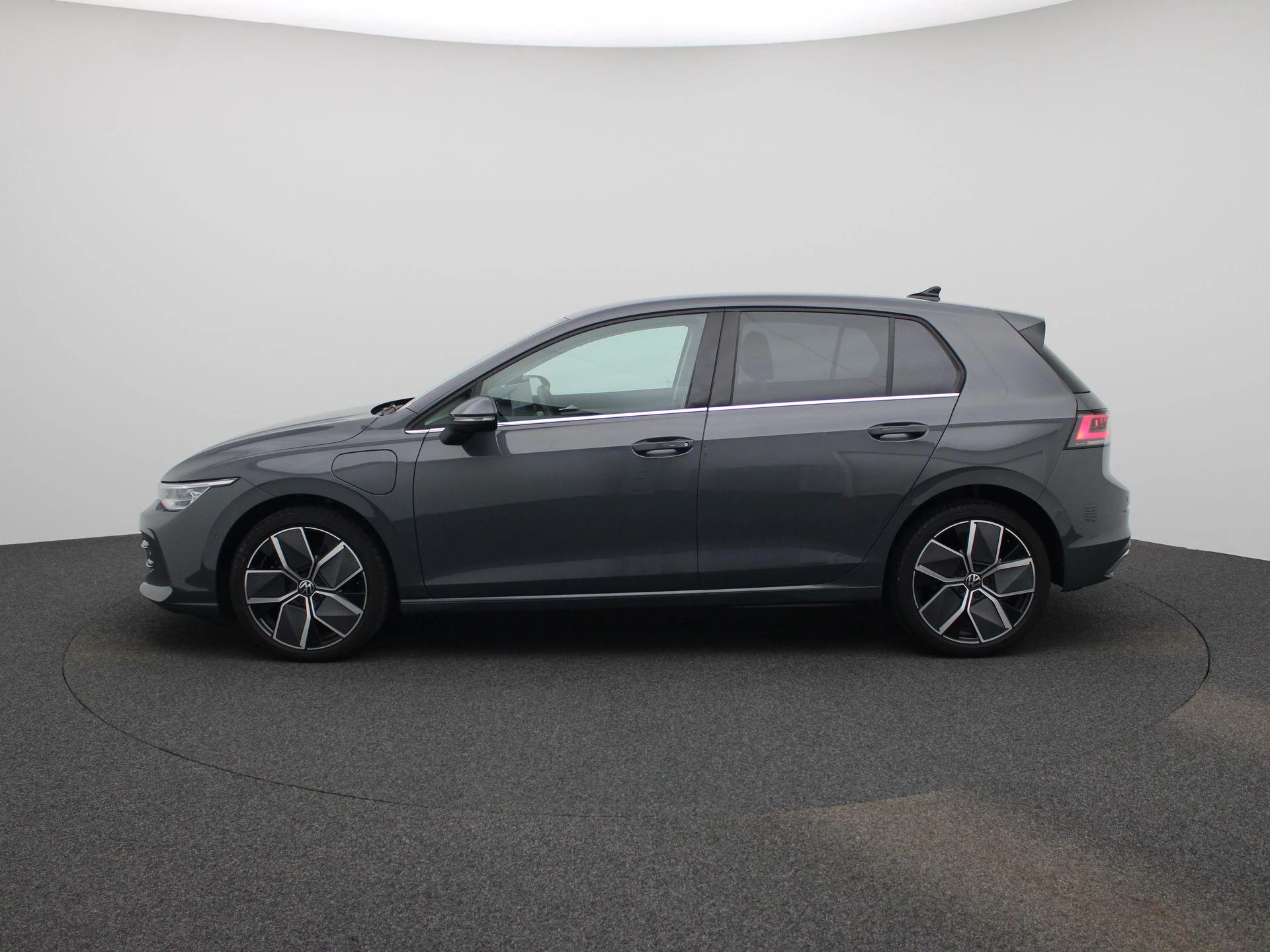 Volkswagen Golf met kenteken 140 – autofoto 5