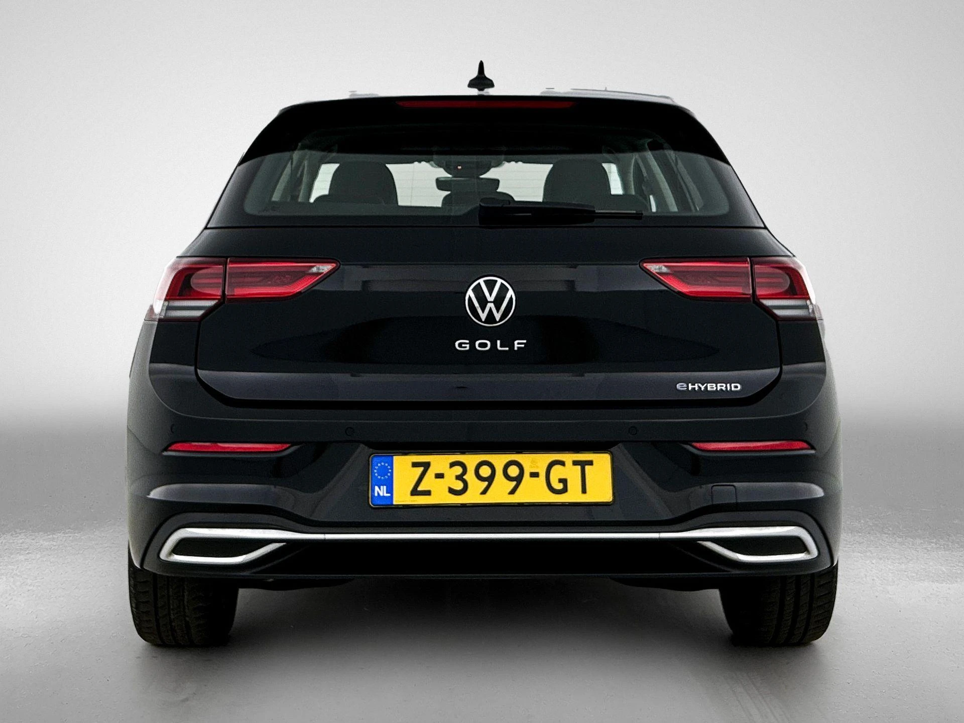 Volkswagen Golf met kenteken 71 – autofoto 5