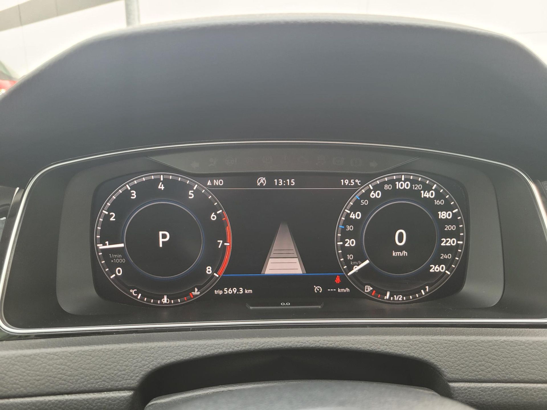 Volkswagen Golf met kenteken G-731-ZG – dashboard