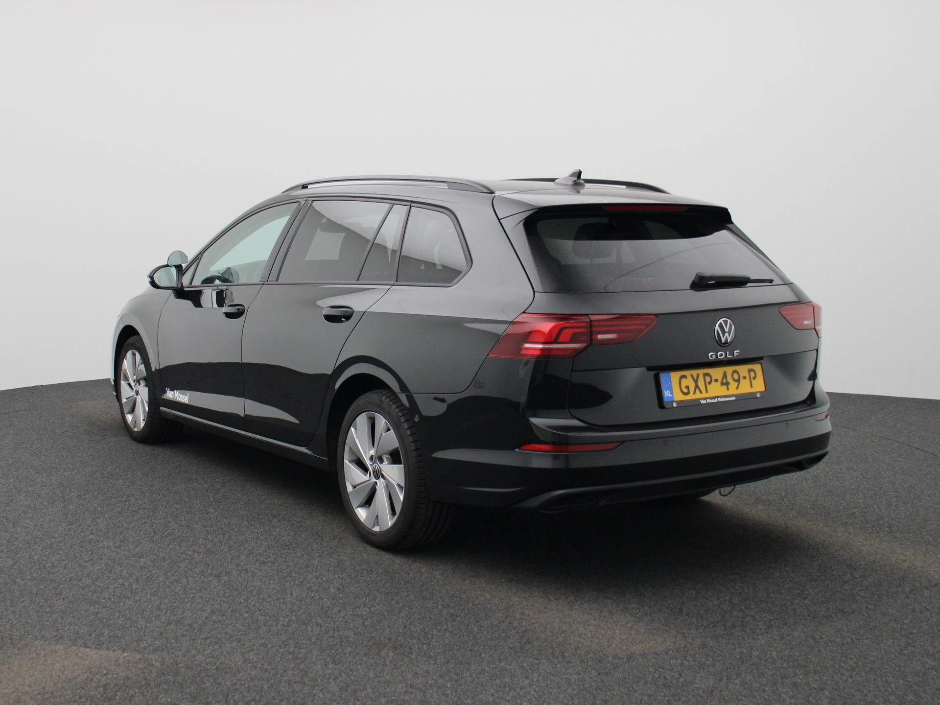 Volkswagen Golf met kenteken GXP-49-P – autofoto 3